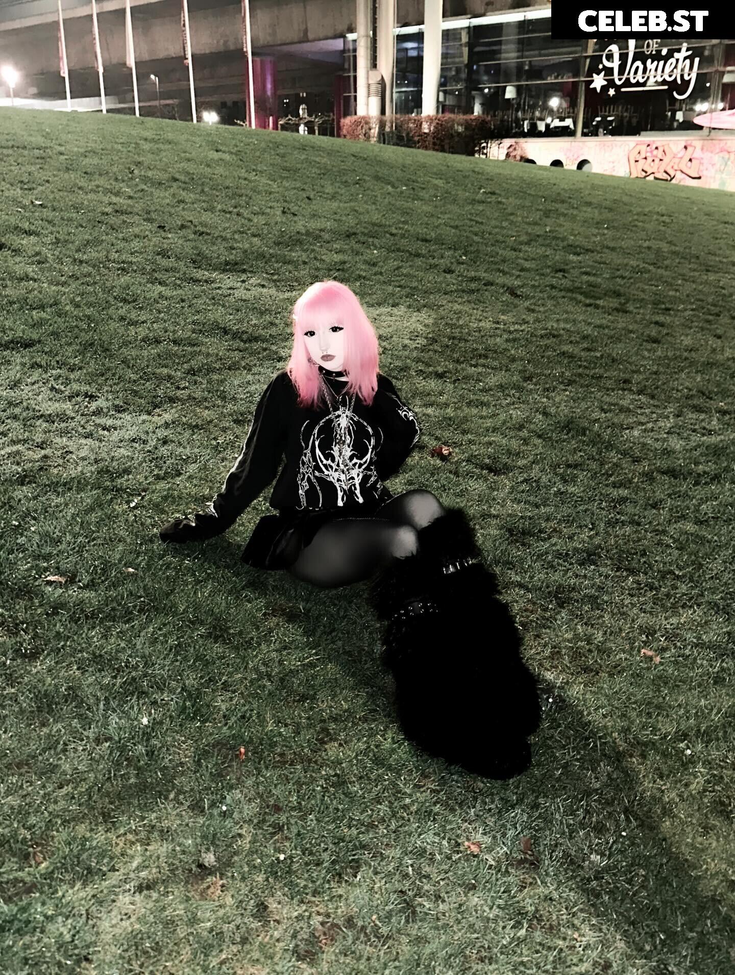 Blxxdy.Marie | StrawberryMilkshakeCos Image 24769944