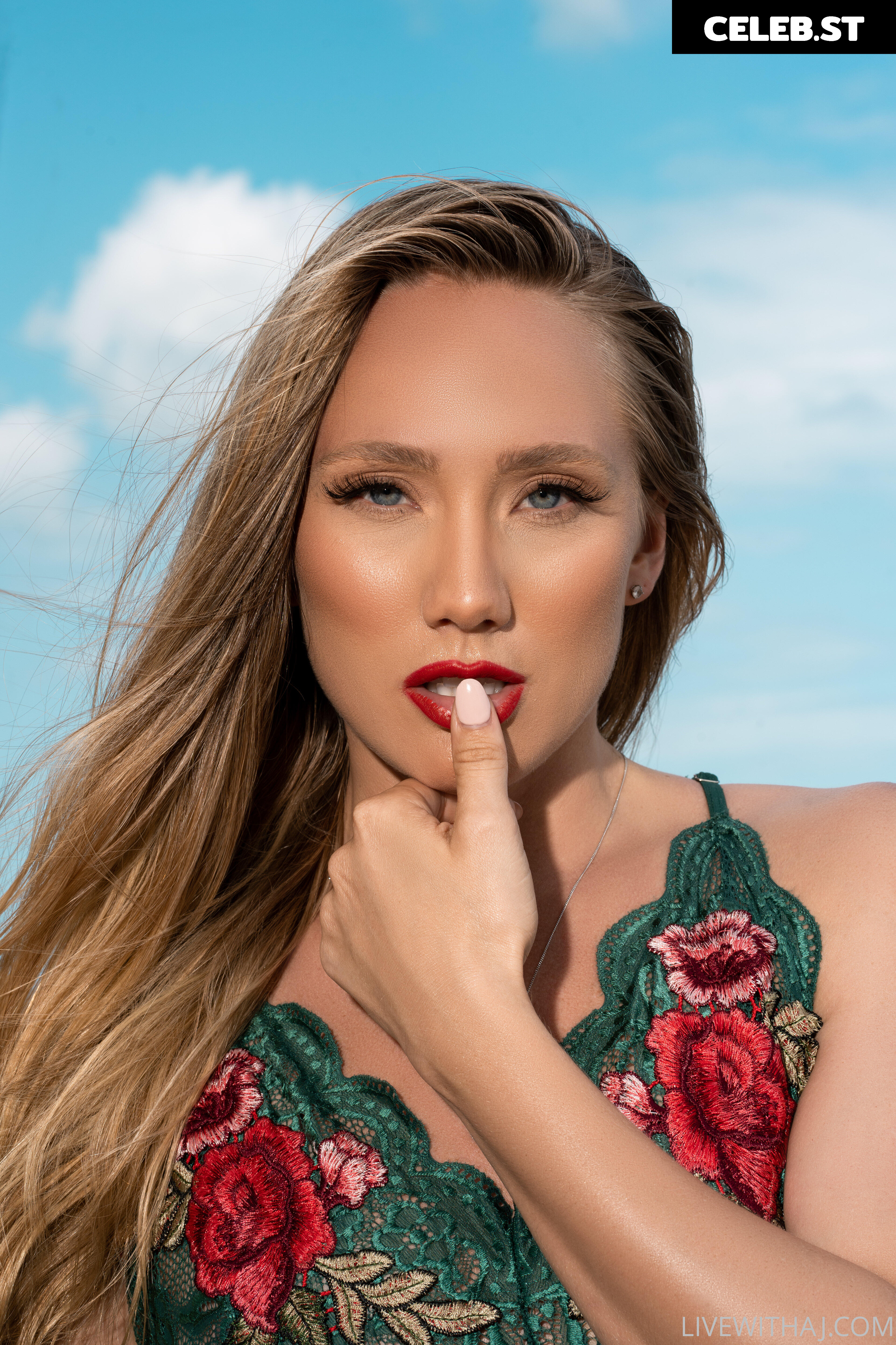 AJ Applegate Image 24744345