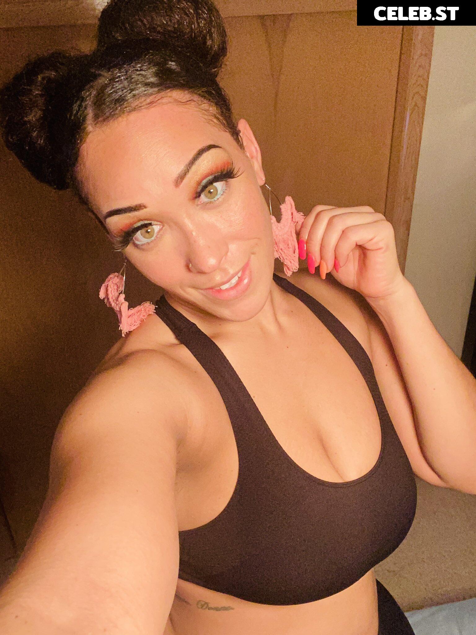 Kendra Kouture Image 24740347