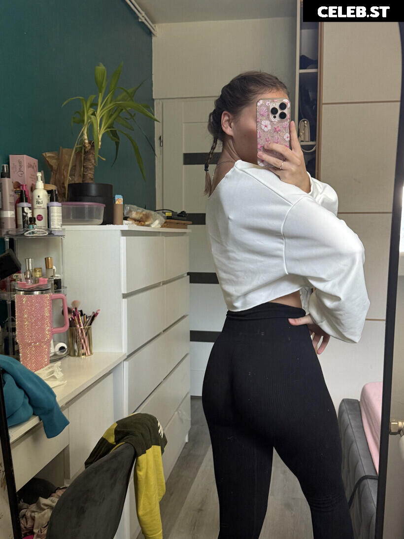 _Aneczkaa_05 Image 24717923