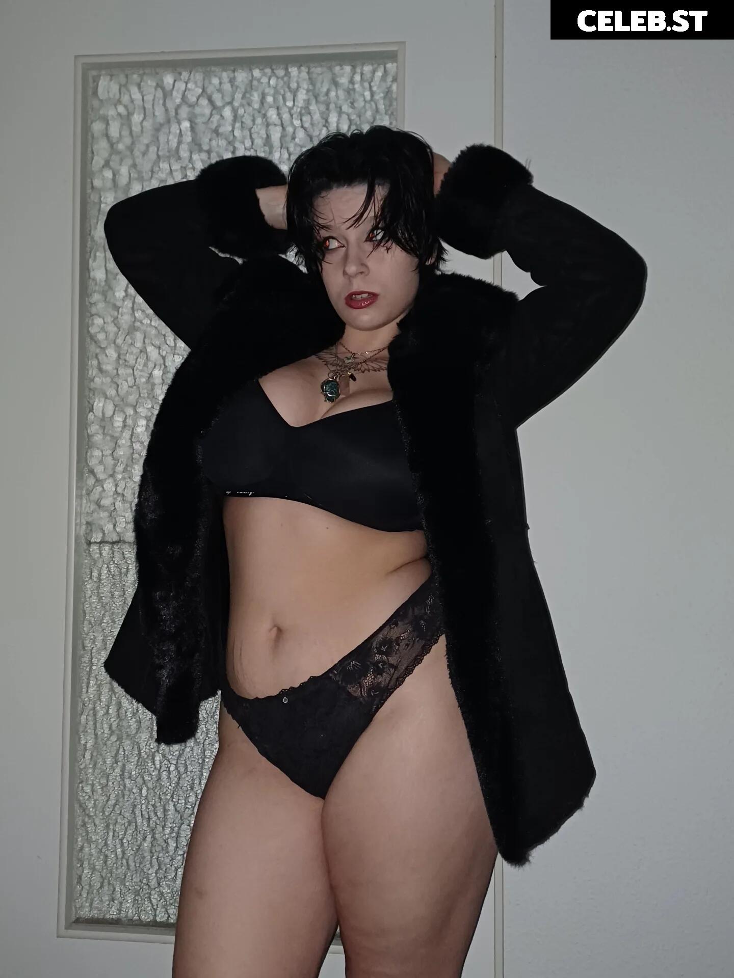 Glossygirl093 / Tanja Bryks Image 24726704