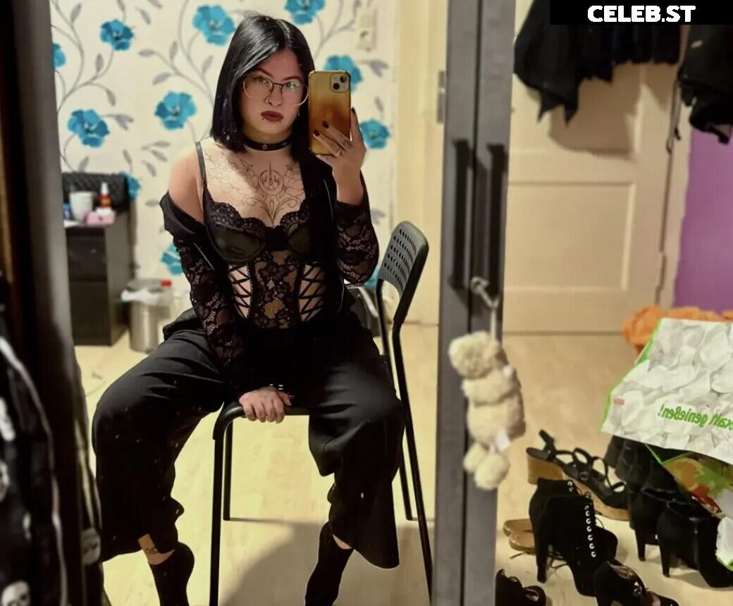 Piercinggirl2002 Image 24726614