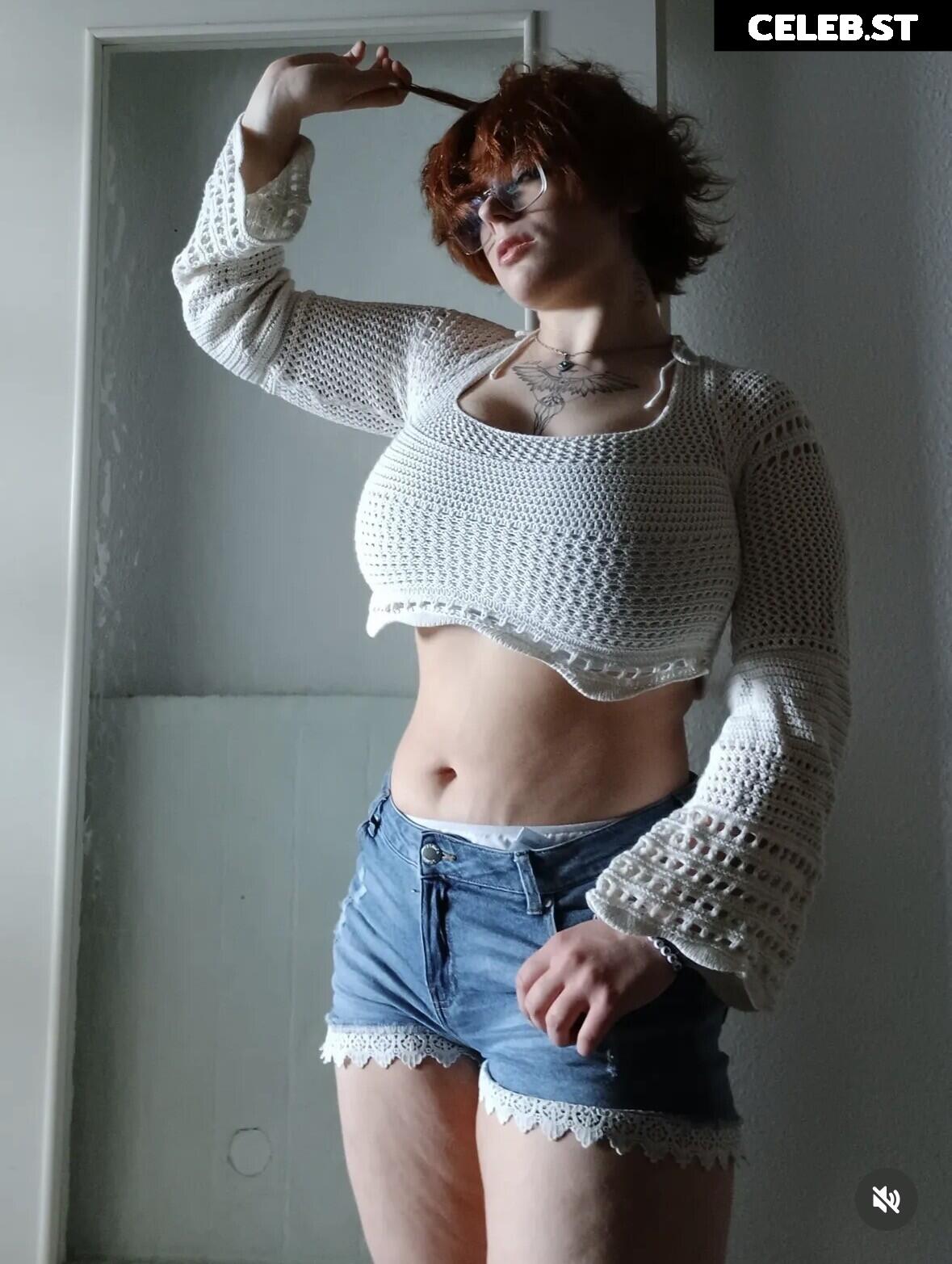 Glossygirl093 / Tanja Bryks Image 24726677