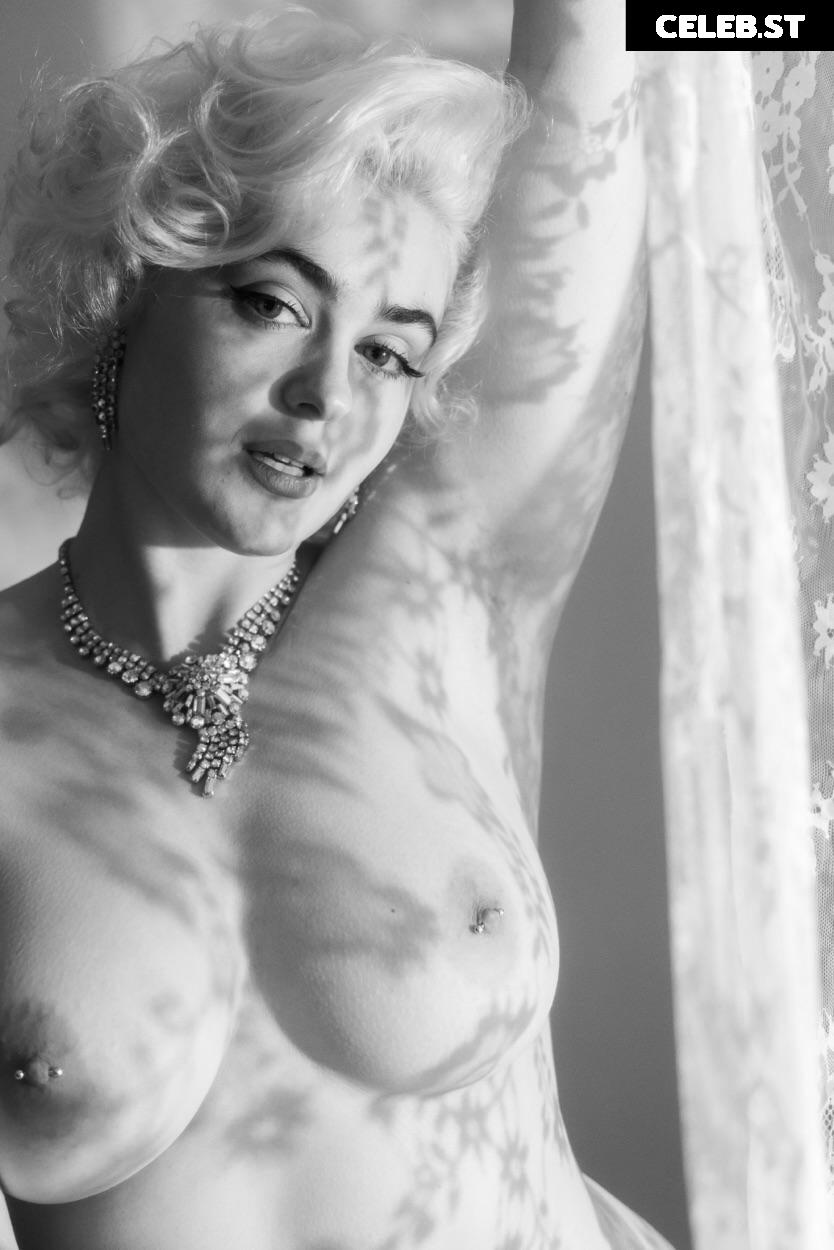 Stefania Ferrario Image 24655093