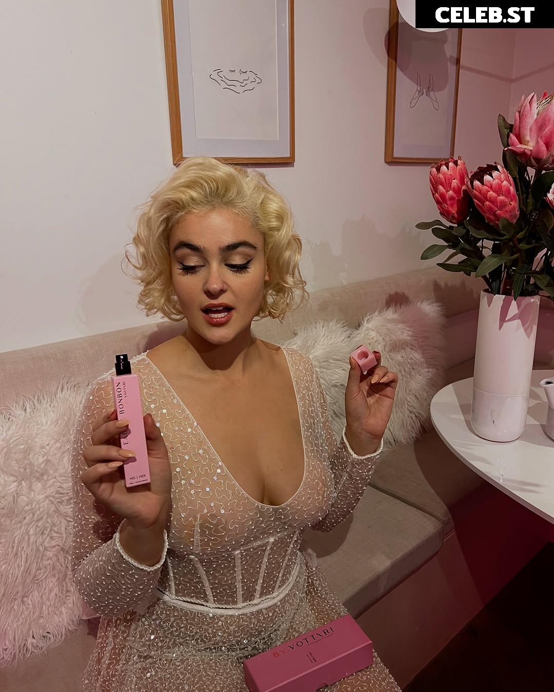 Stefania Ferrario Image 24655250