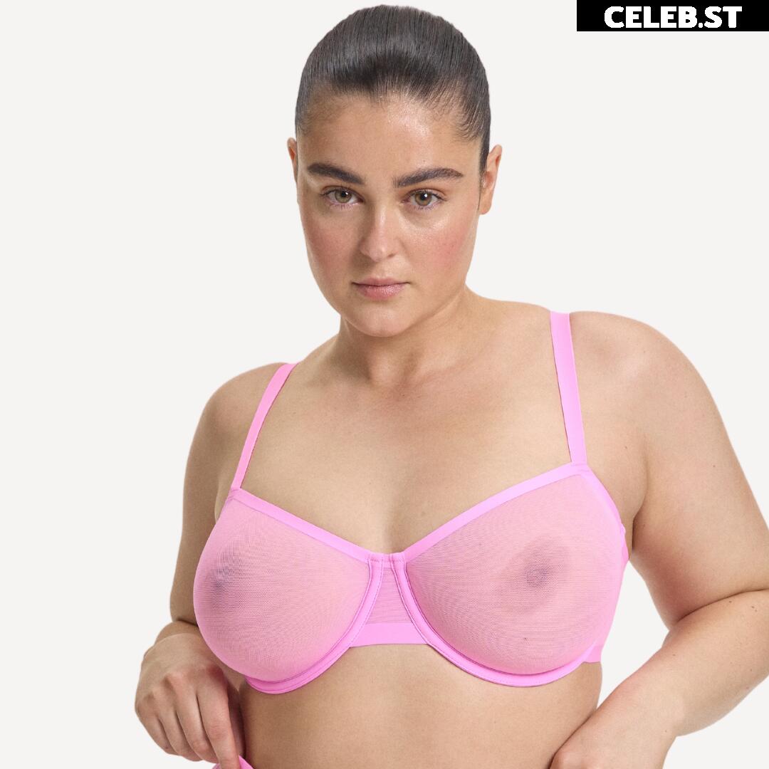 Stefania Ferrario Image 24654936