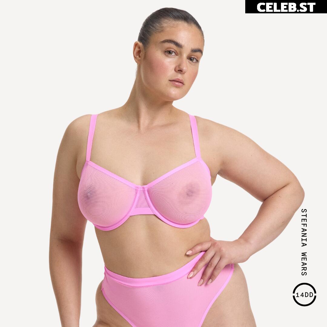 Stefania Ferrario Image 24654939