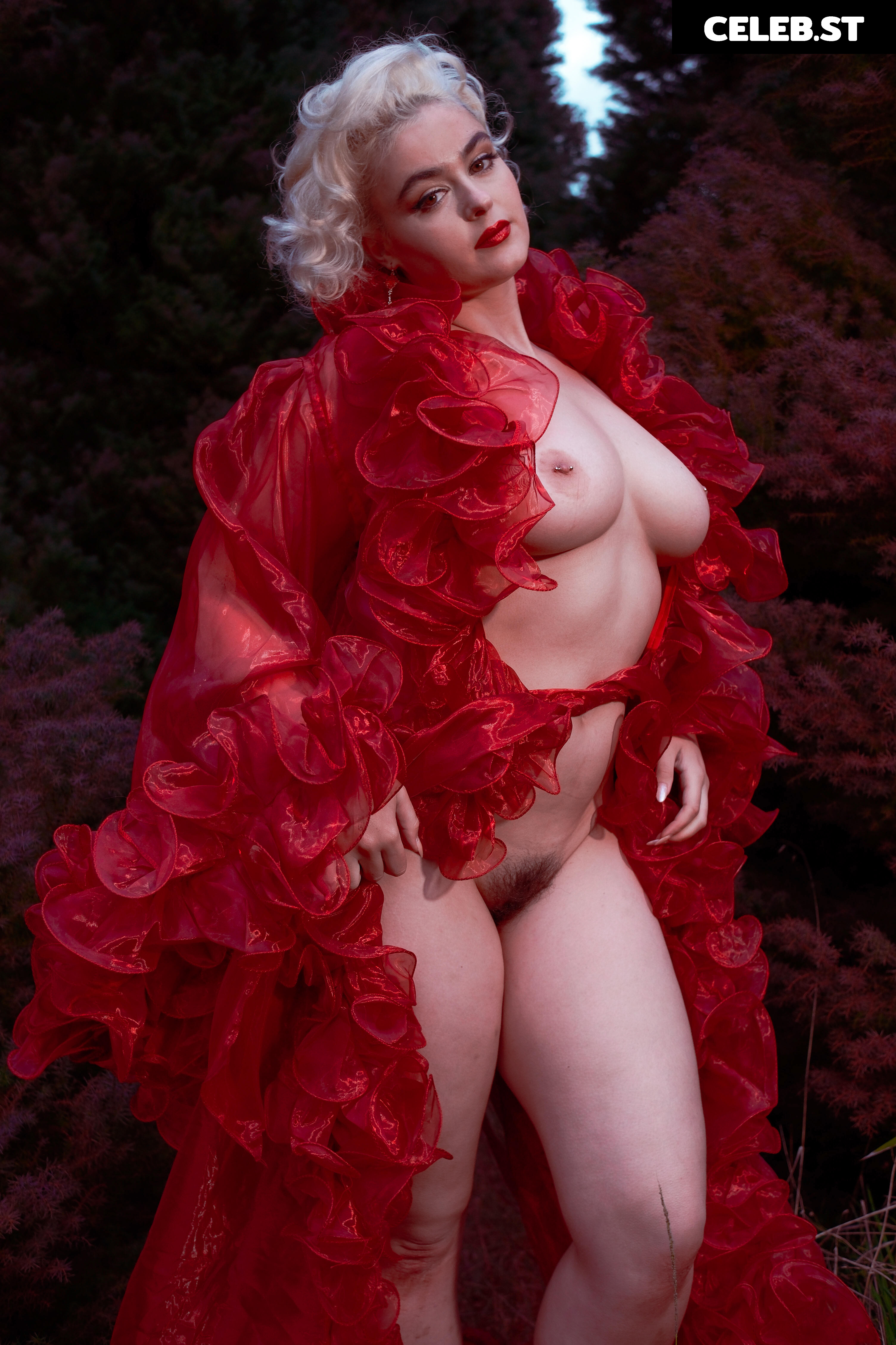 Stefania Ferrario Image 24654002