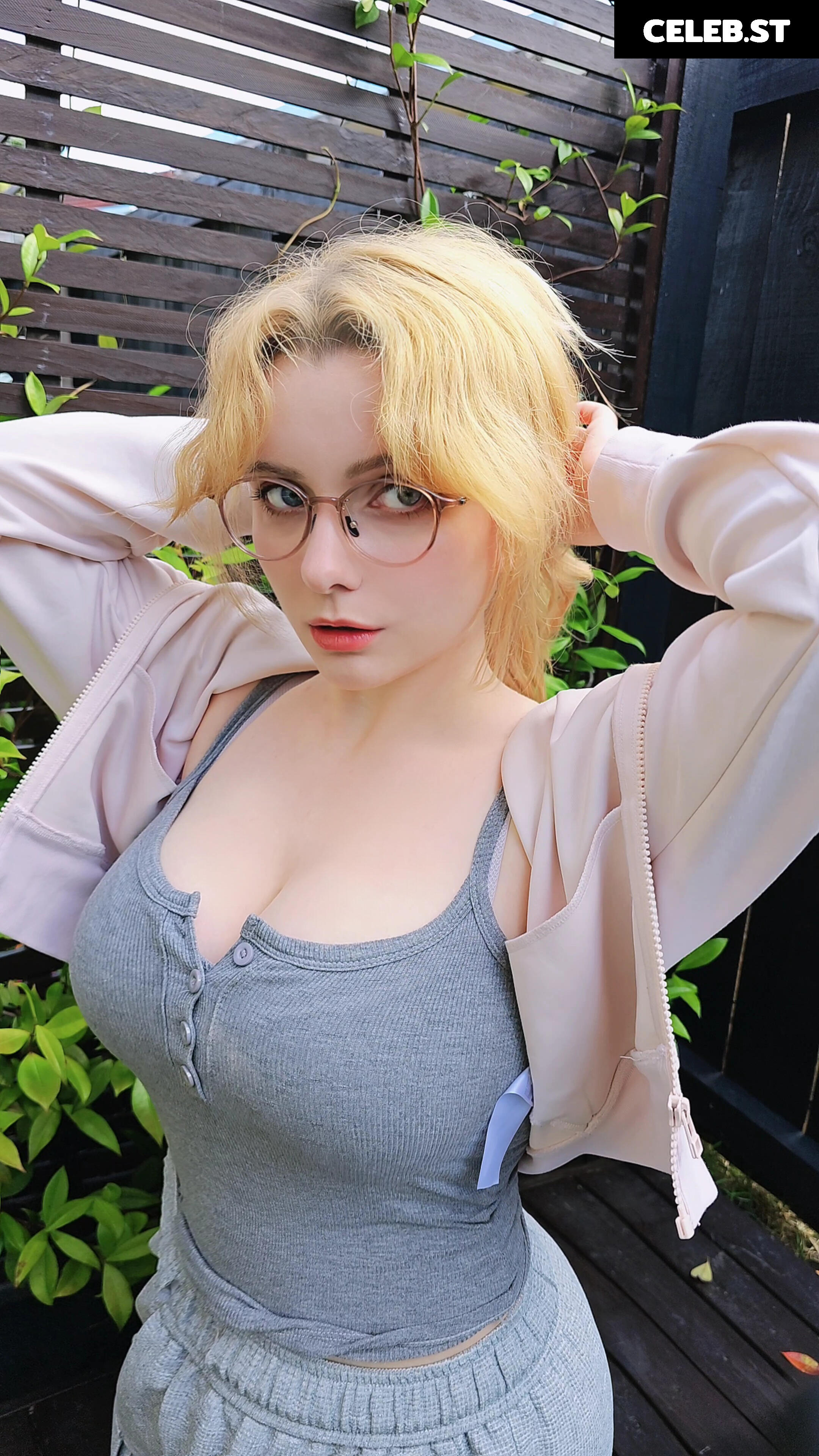 Mirikashi Cosplay Image 24678532