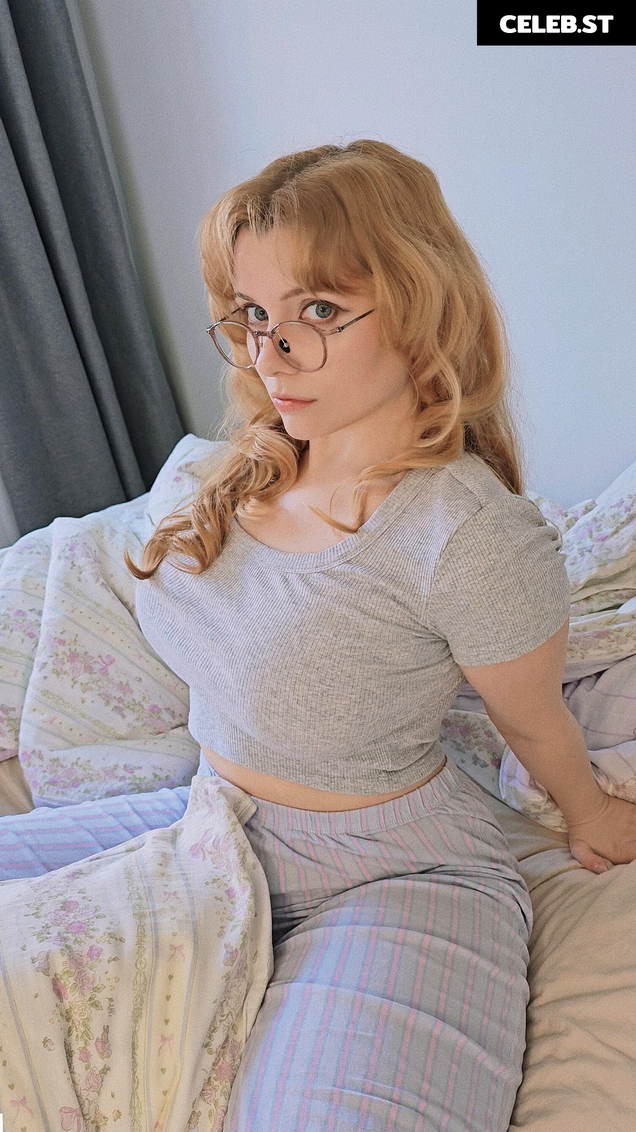 Mirikashi Cosplay Image 24678293