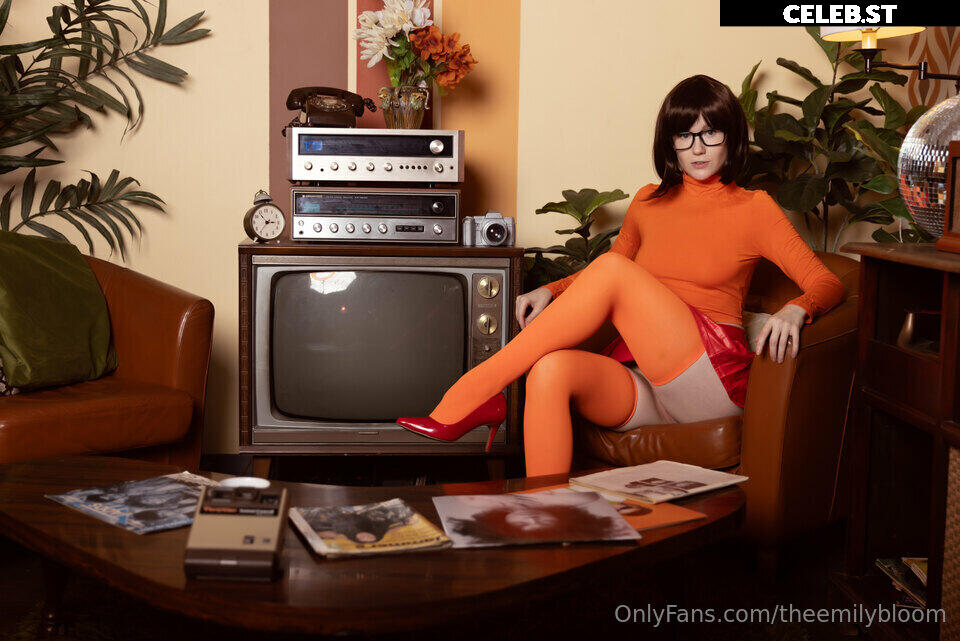 Emily Bloom Image 24615873
