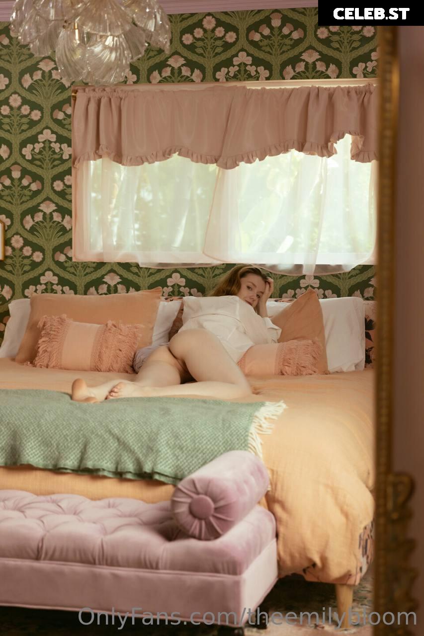 Emily Bloom Image 24615182