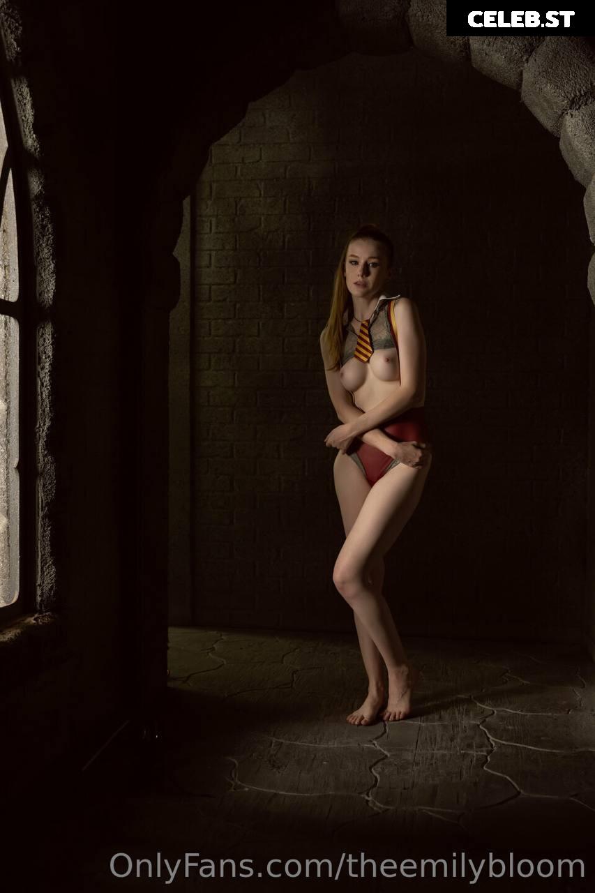 Emily Bloom Image 24614939