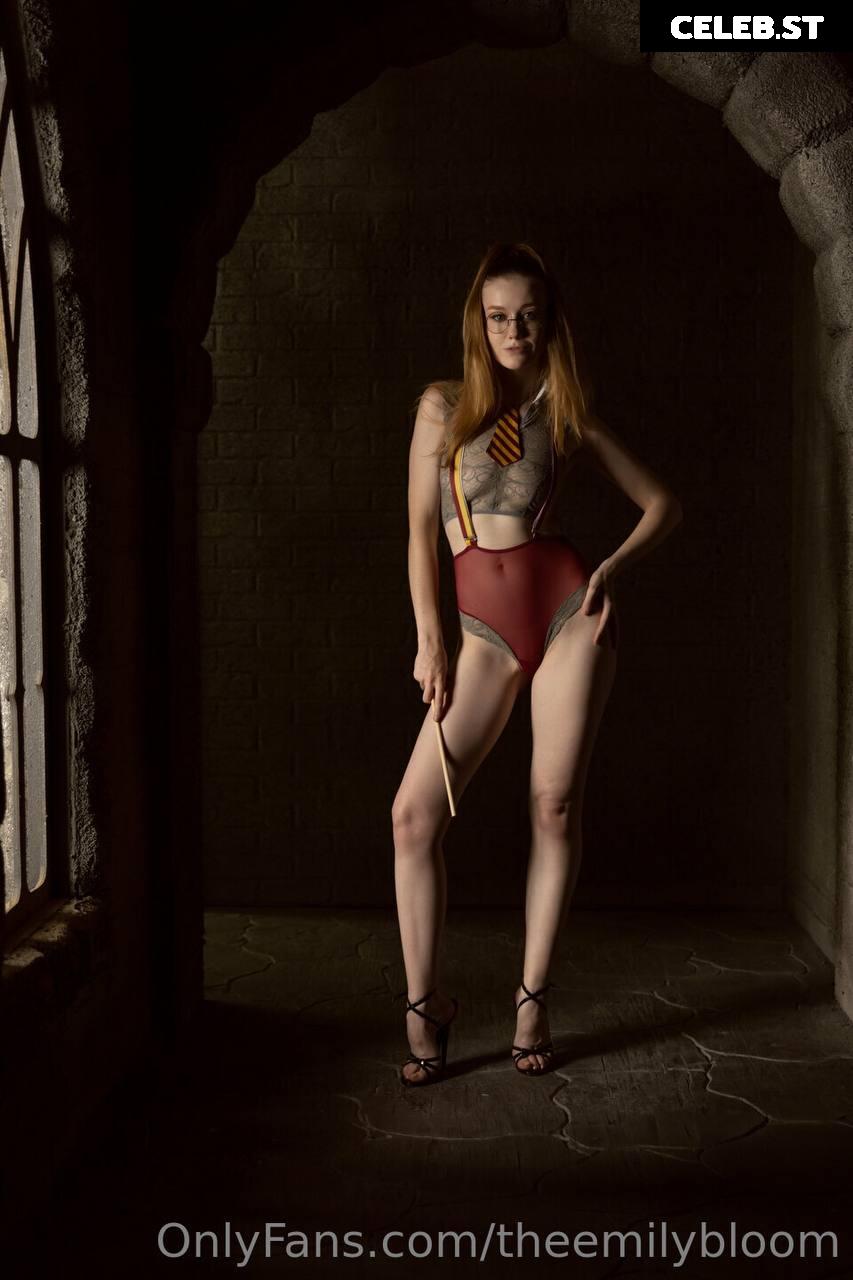 Emily Bloom Image 24614940