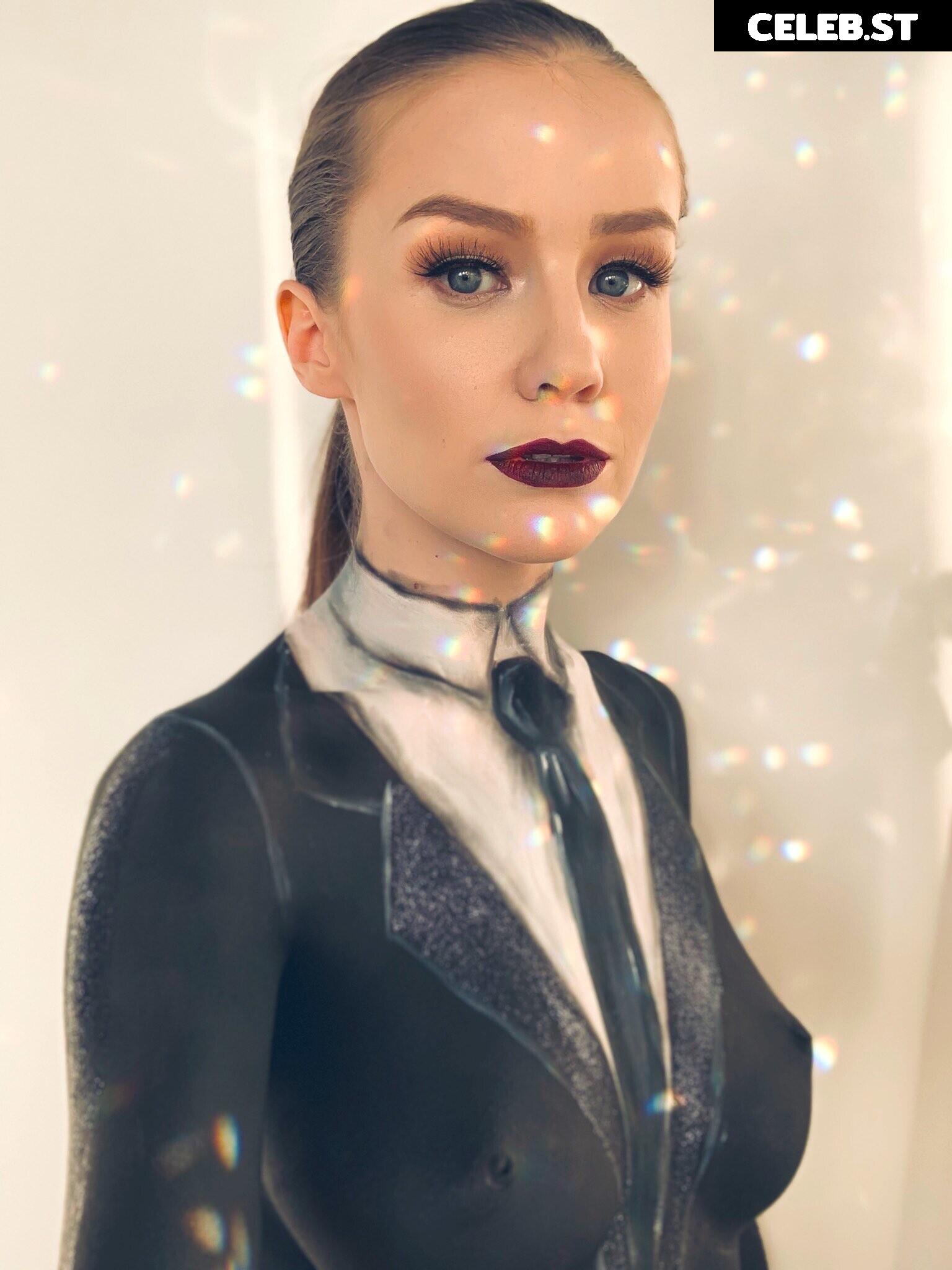 Emily Bloom Image 24614816