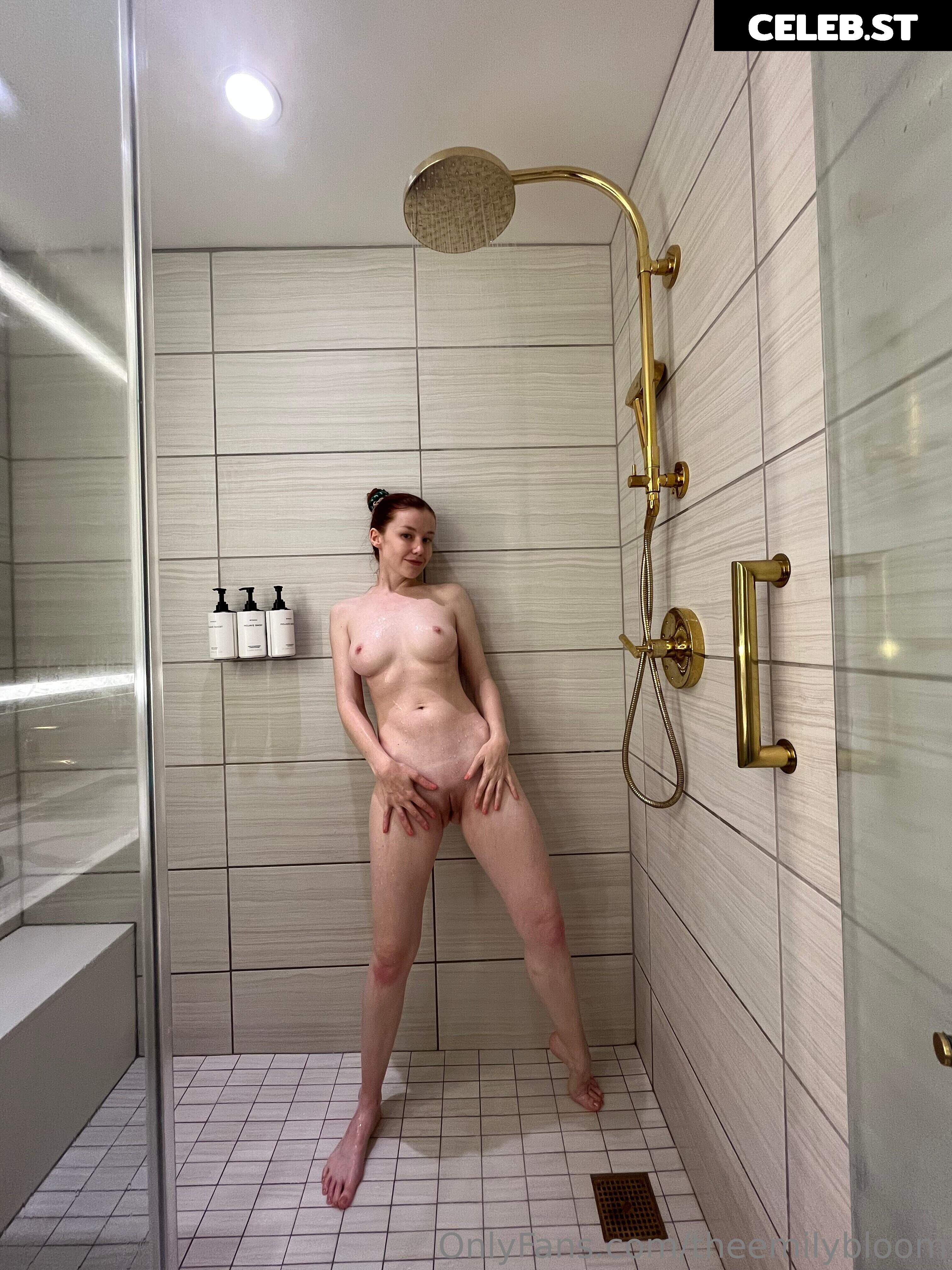 Emily Bloom Image 24617048