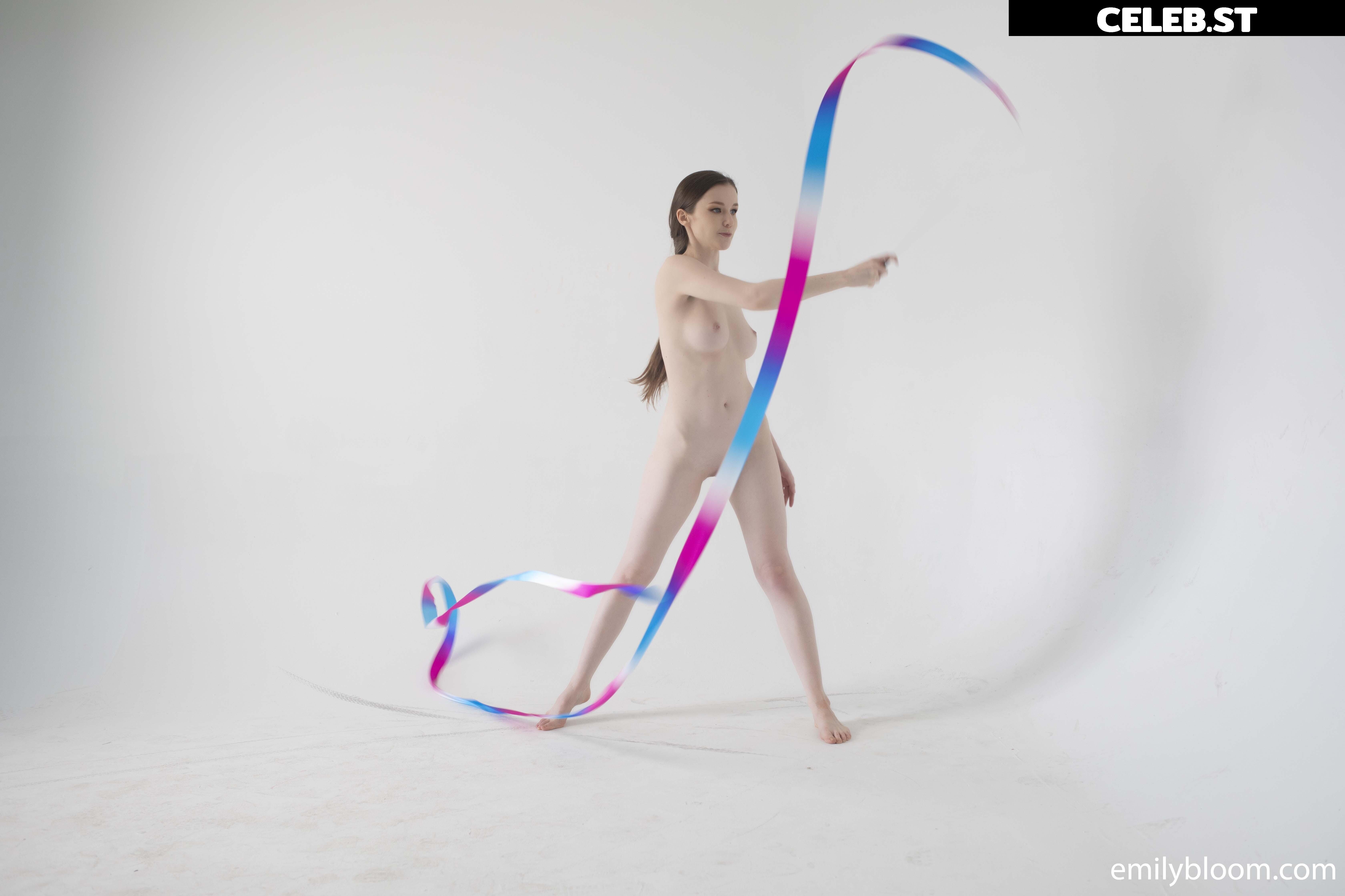 Emily Bloom Image 24616821