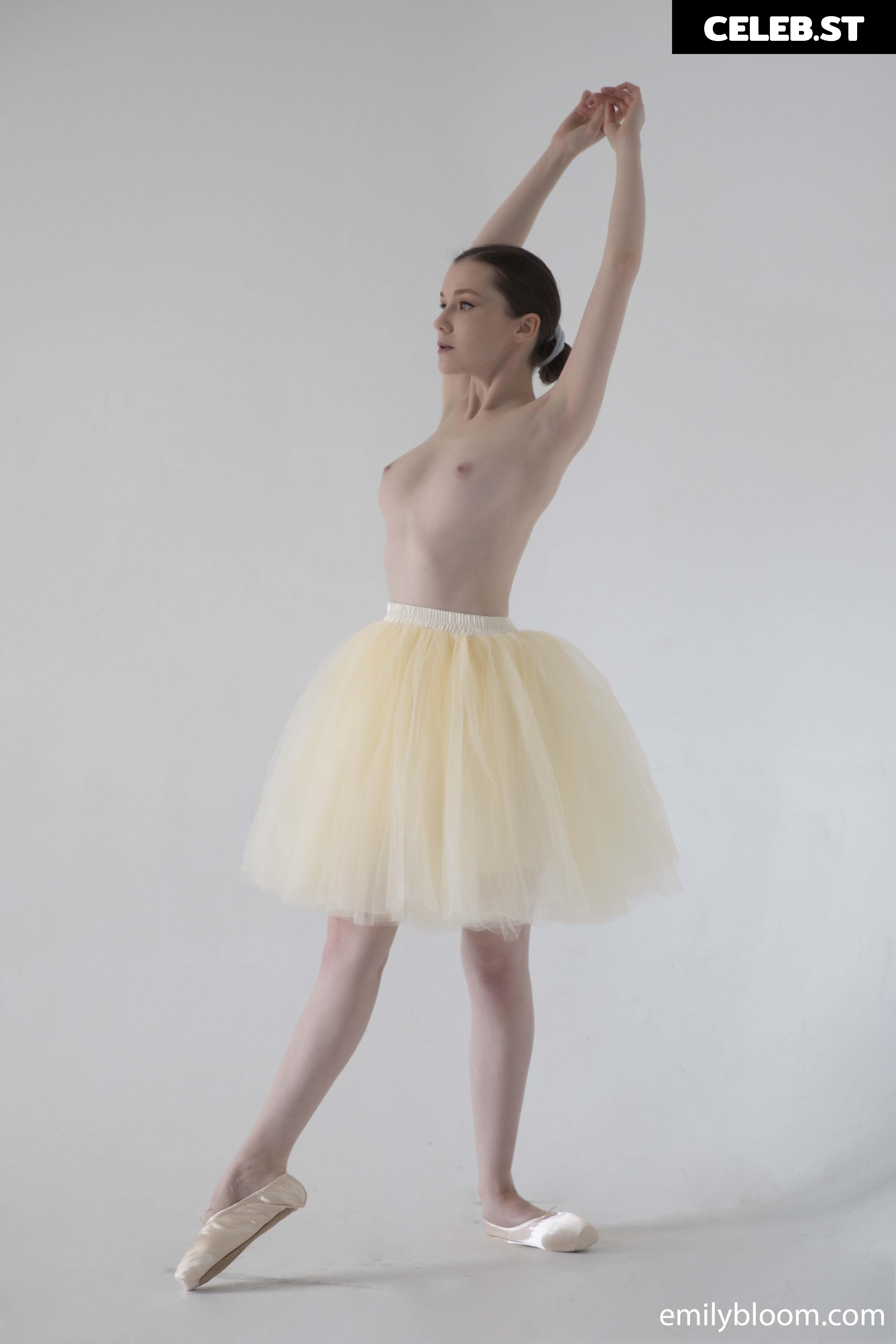 Emily Bloom Image 24616824