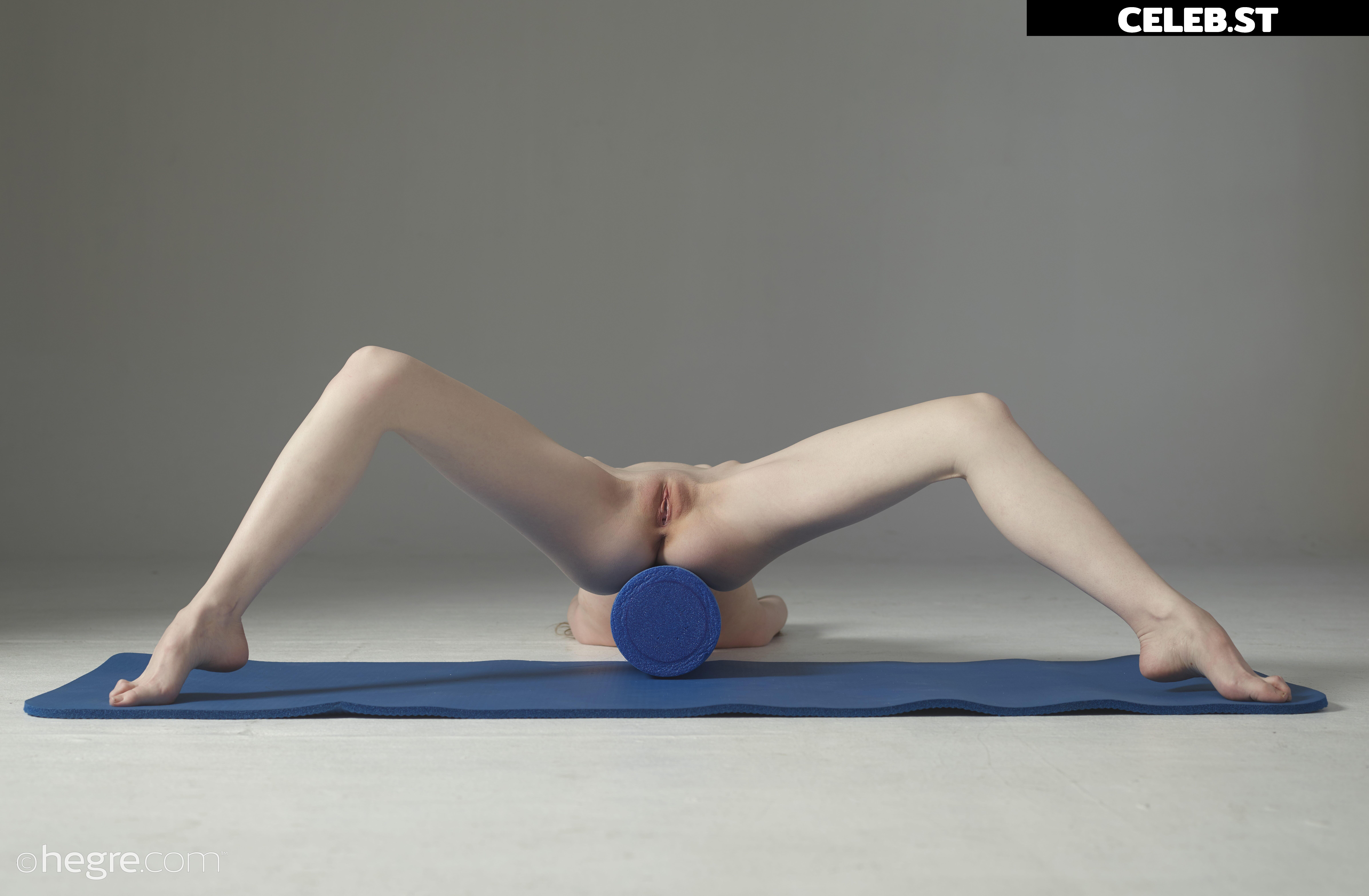 Emily Bloom Image 24616700