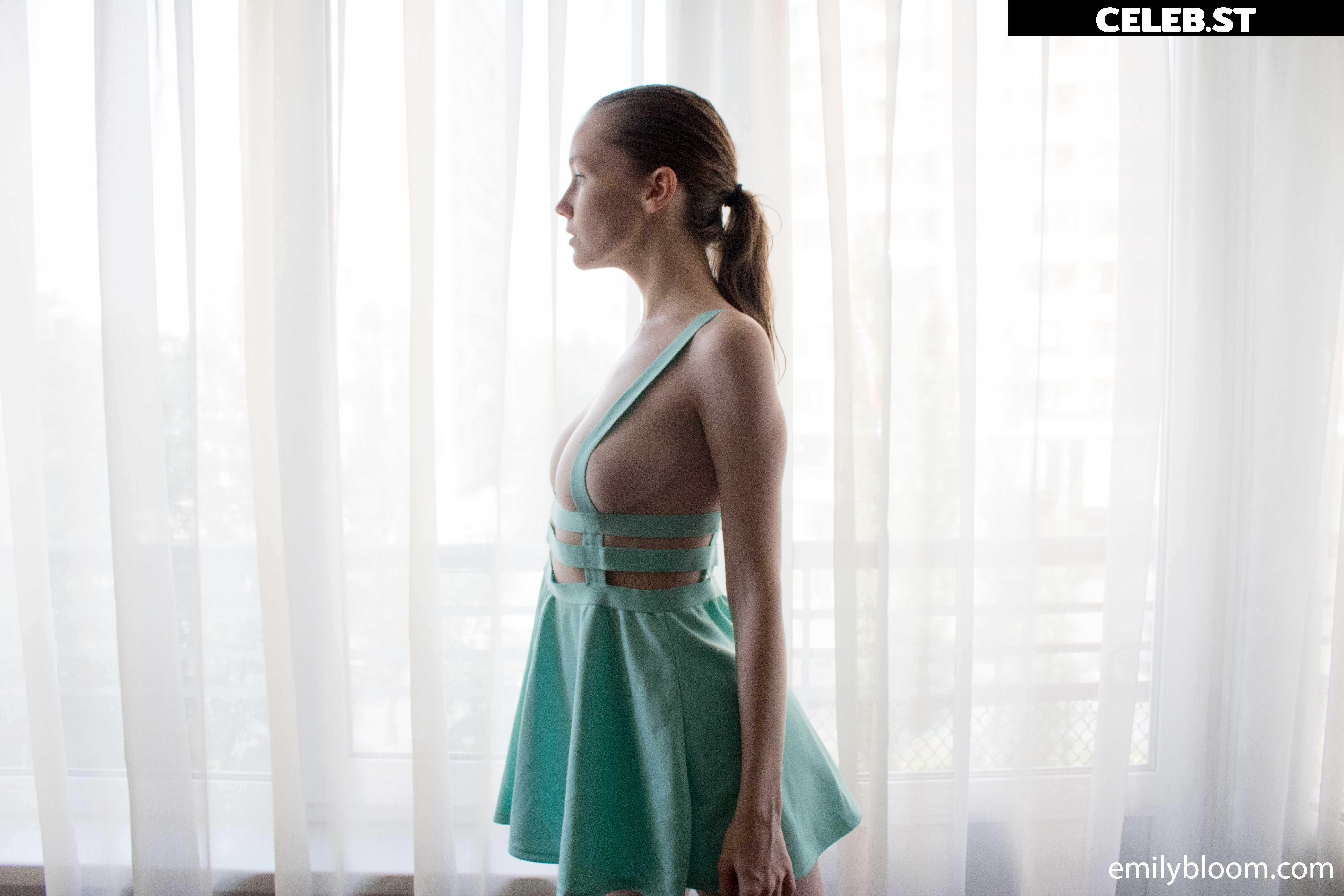 Emily Bloom Image 24621336