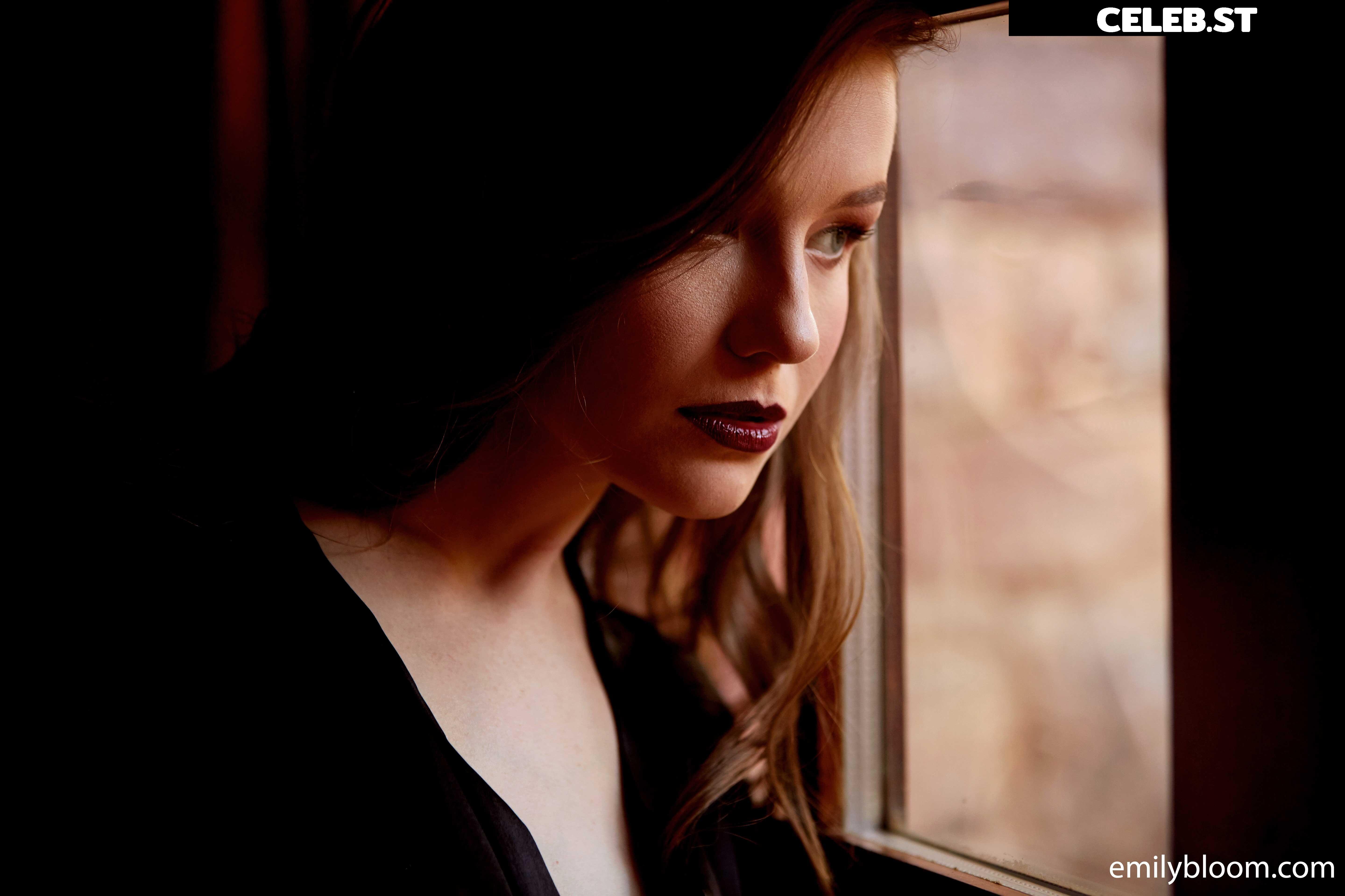 Emily Bloom Image 24622061