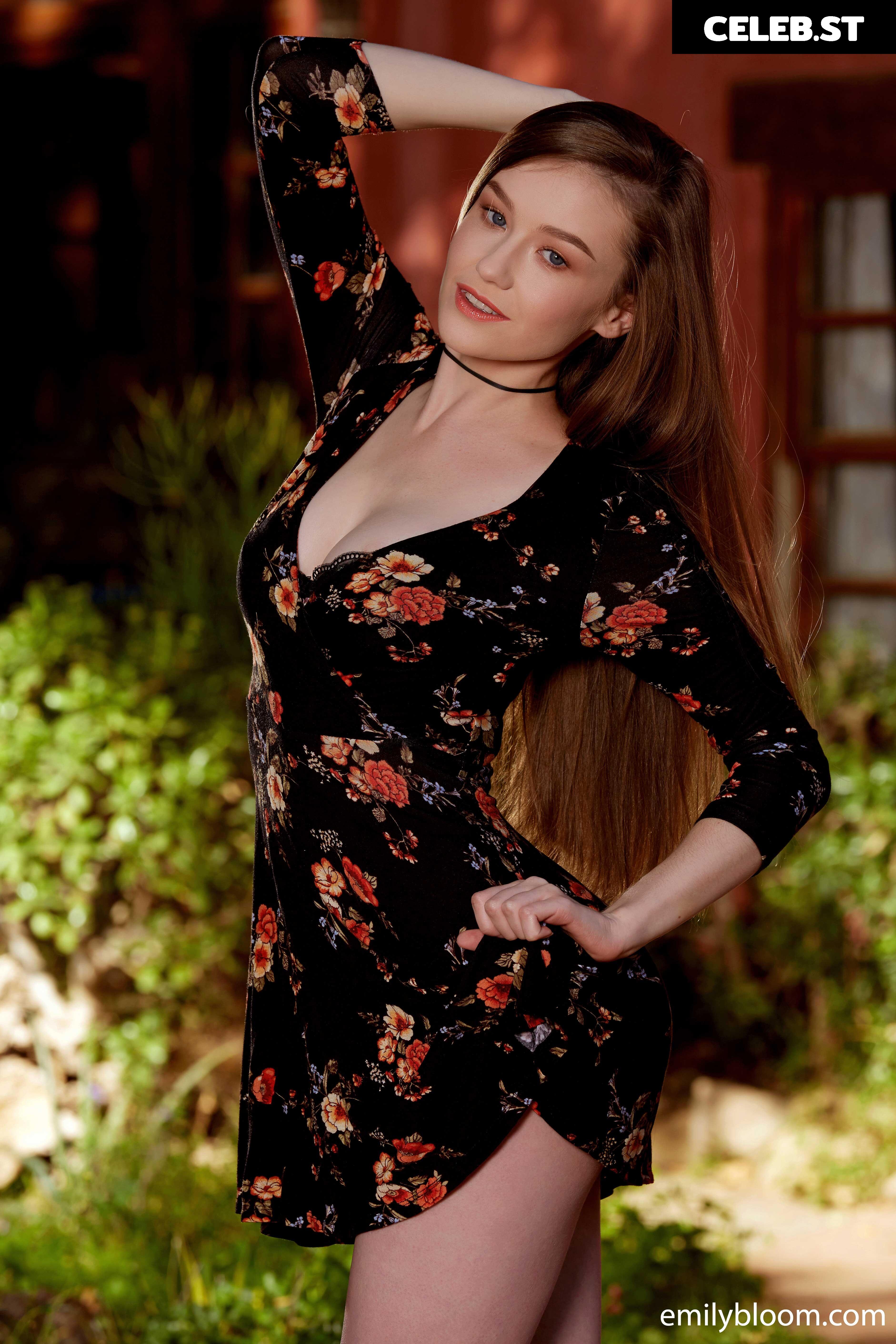 Emily Bloom Image 24622056
