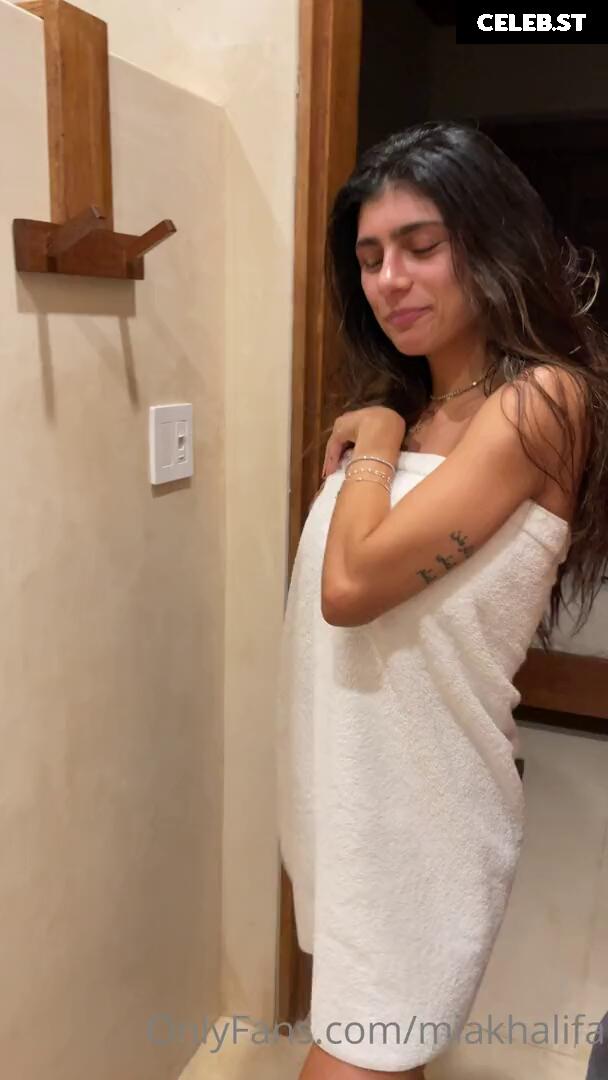Mia Khalifa Image 24629878