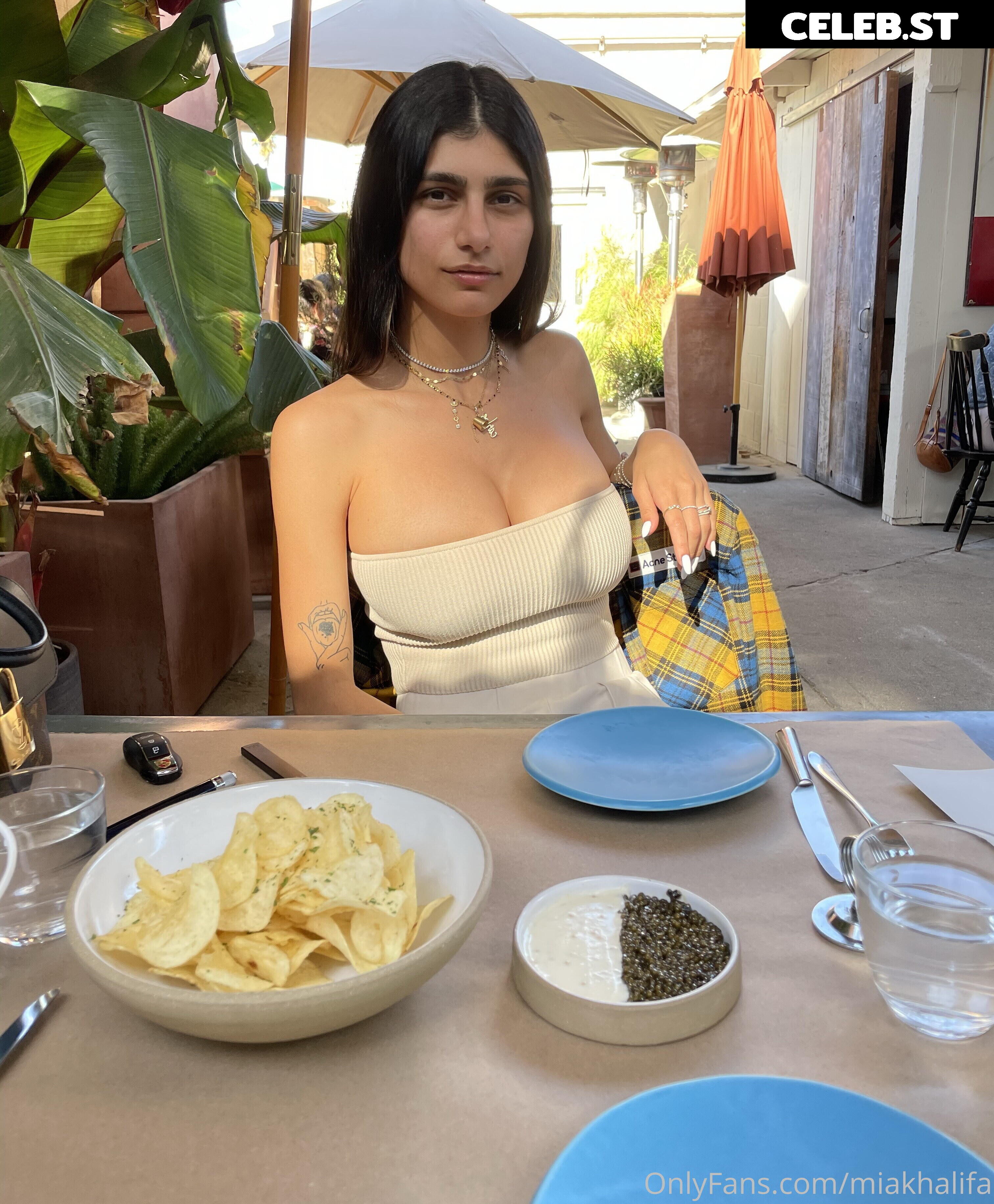 Mia Khalifa Image 24629770