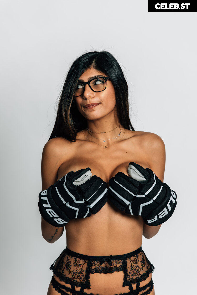 Mia Khalifa Image 24629775