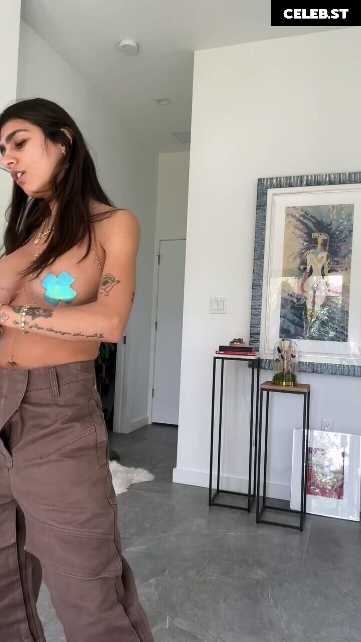 Mia Khalifa Image 24631403