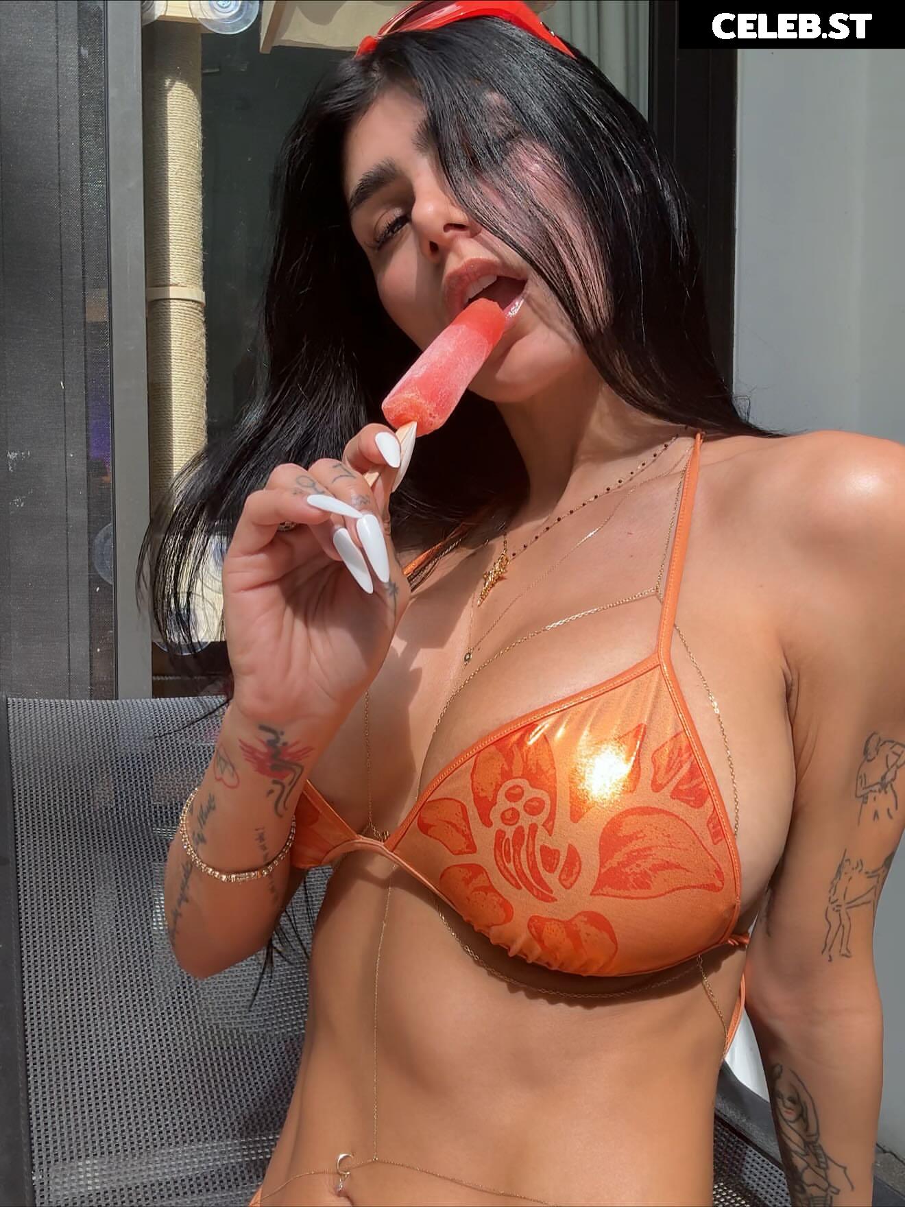 Mia Khalifa Image 24630721