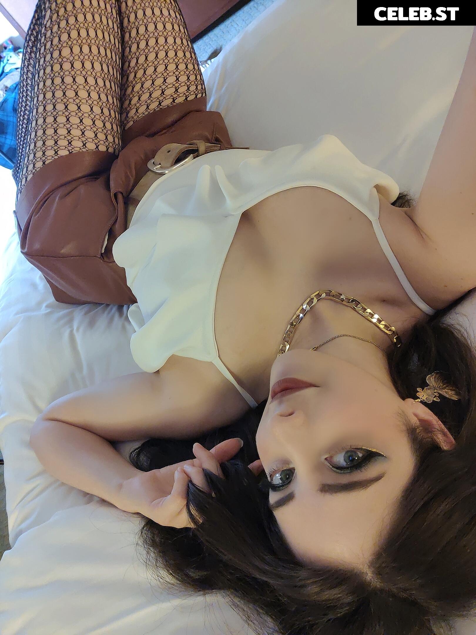 Mikomi Hokina Image 24691010