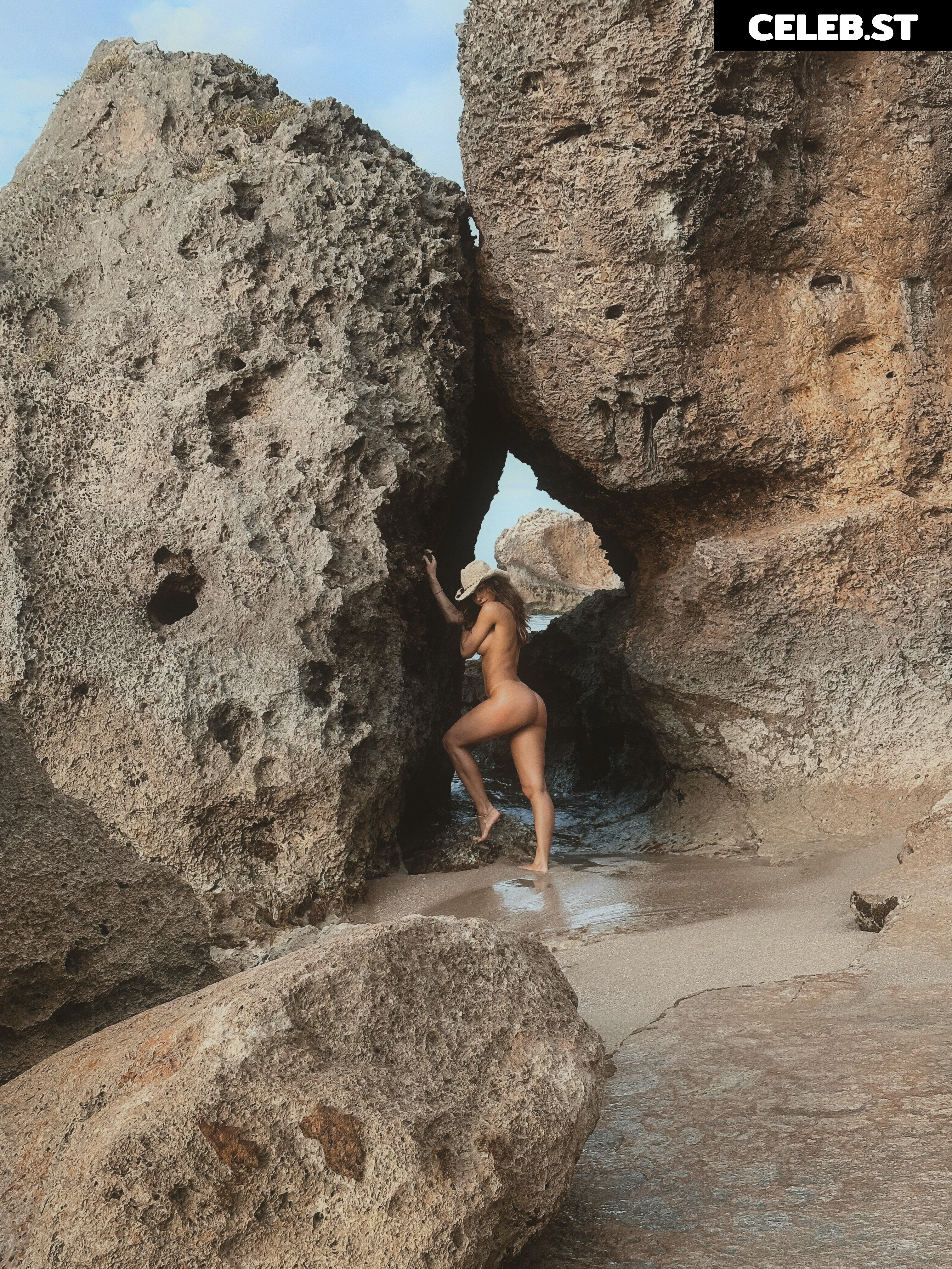 Rachel Cook Image 24556993