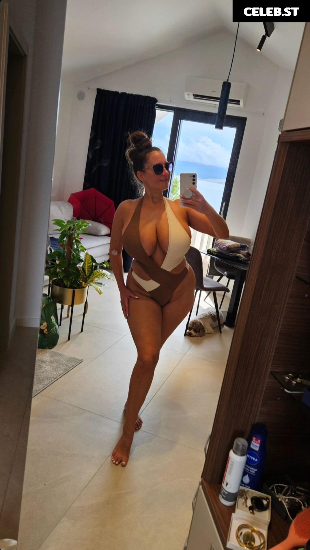 Nettyloveslife Image 2455623