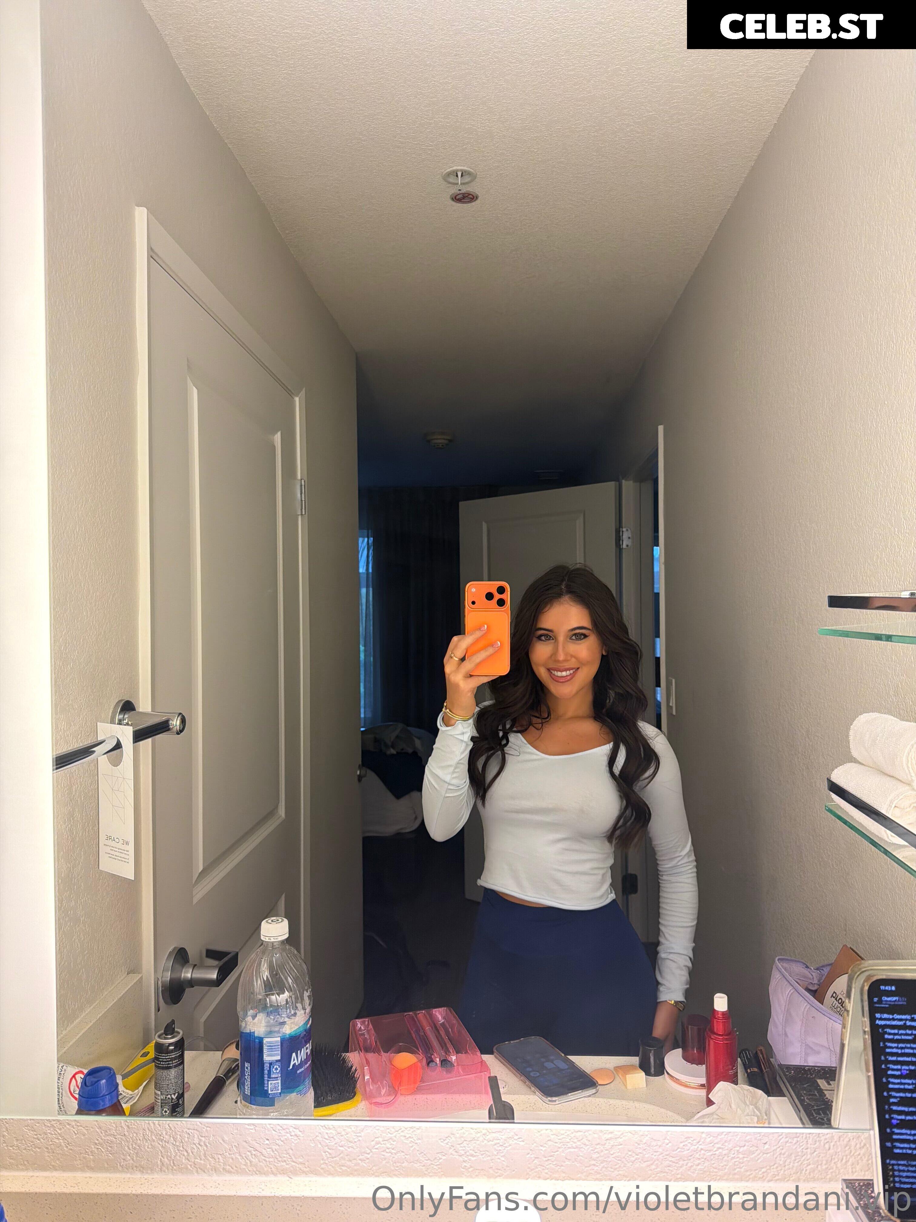 Violet Summers / Violet Brandani Image 24564290