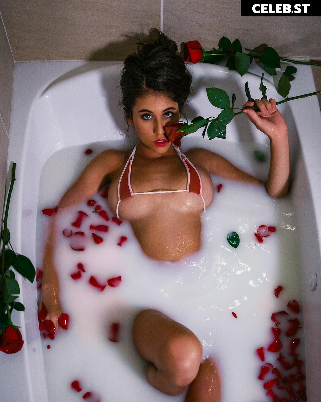 Violet Summers / Violet Brandani Image 24563679