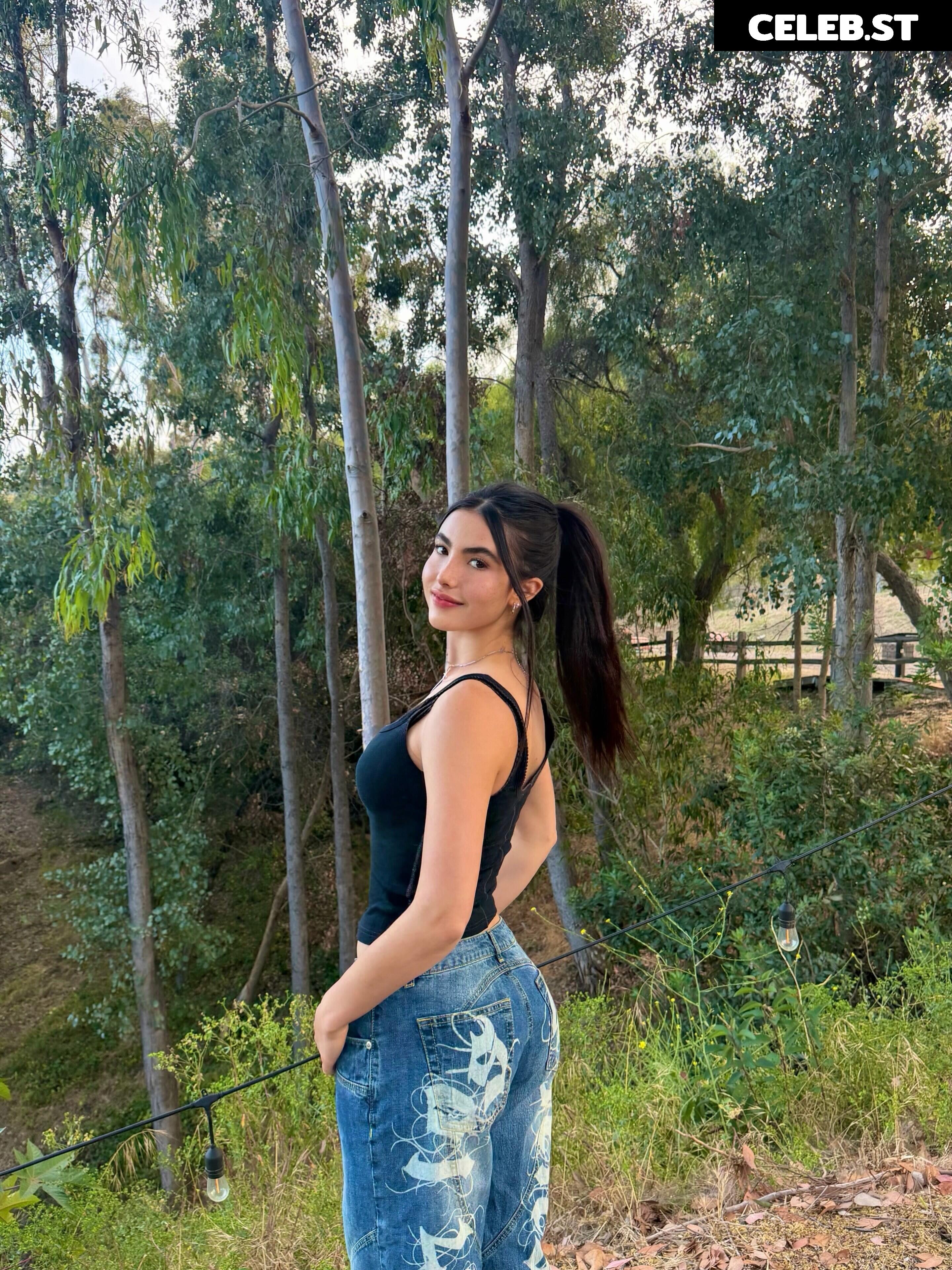 Andrea Botez (leaks = ban) Image 24572803
