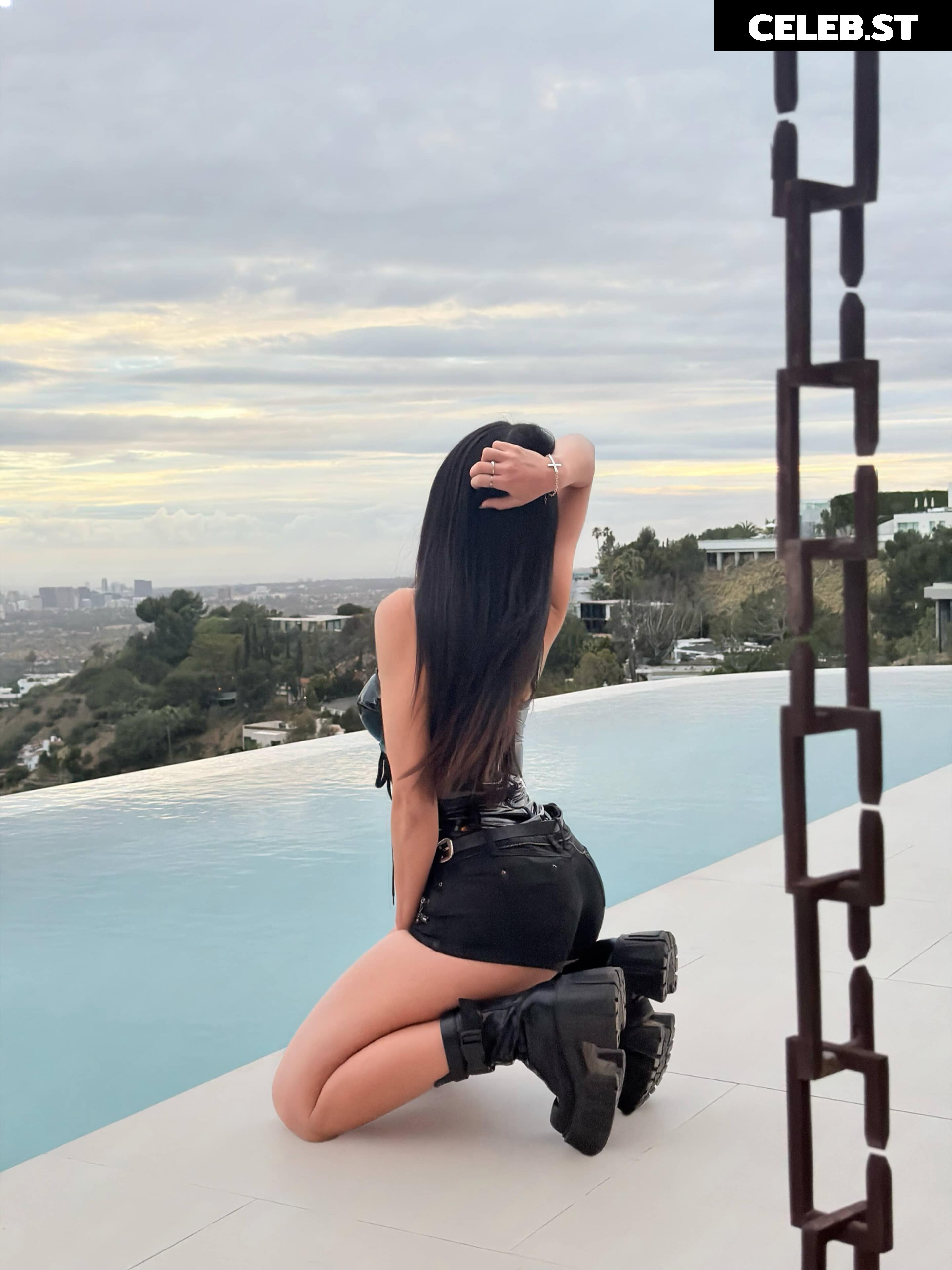 Andrea Botez (leaks = ban) Image 24572863