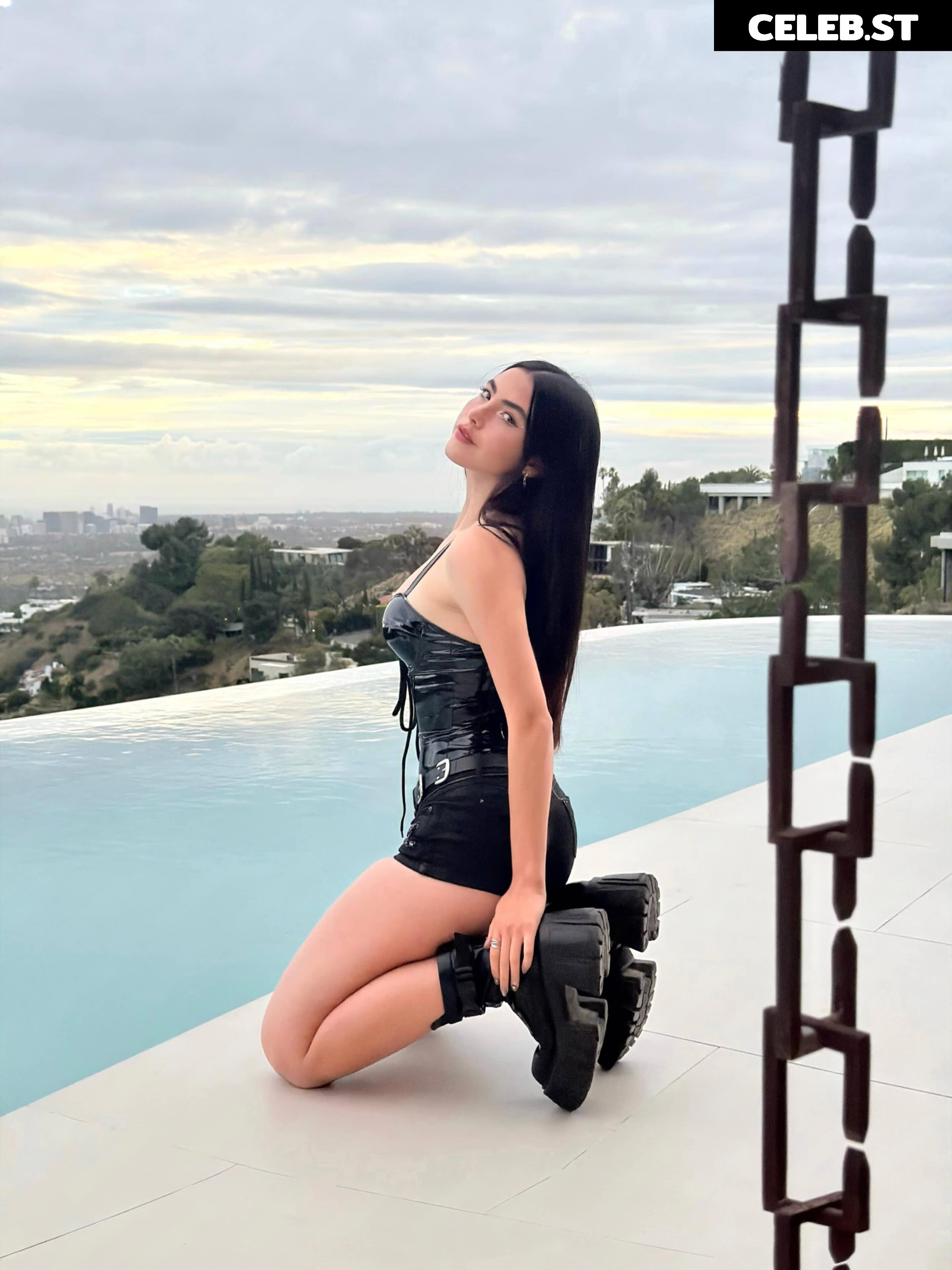 Andrea Botez (leaks = ban) Image 24572864