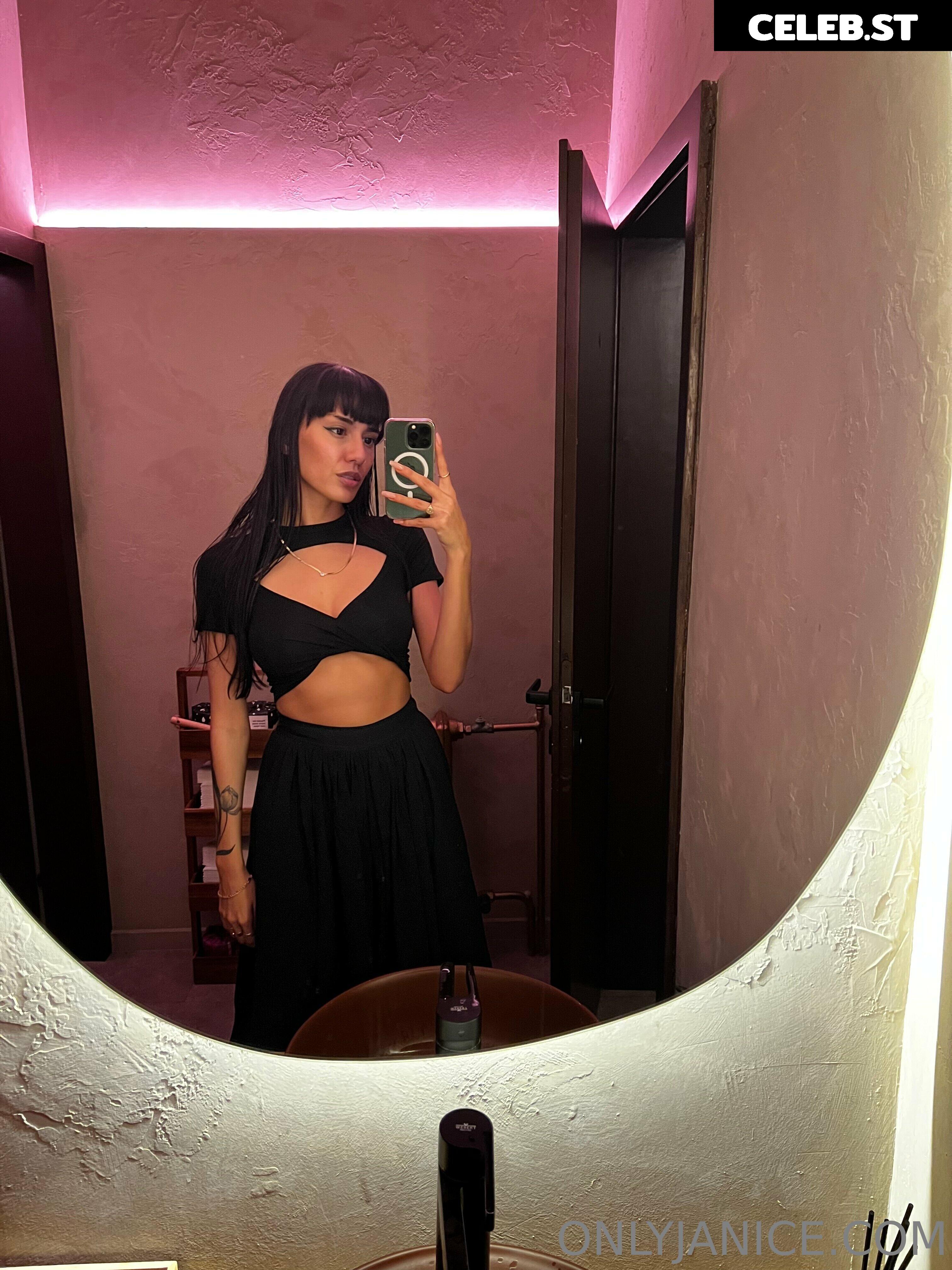 Janice Griffith Image 24522218
