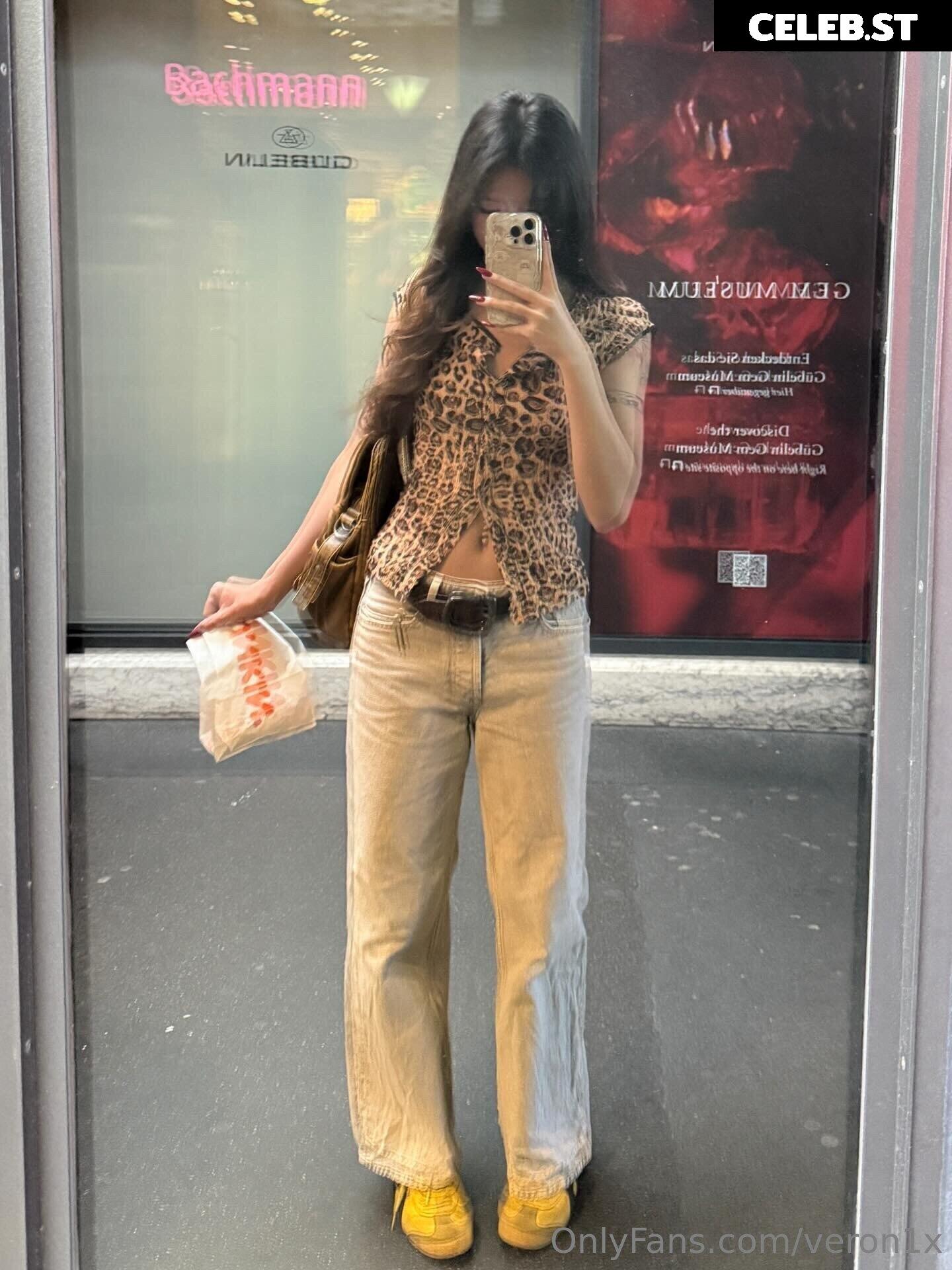 Veronica Yeoh / veron1013 / veron_1013 / veronica1013 Image 24506754
