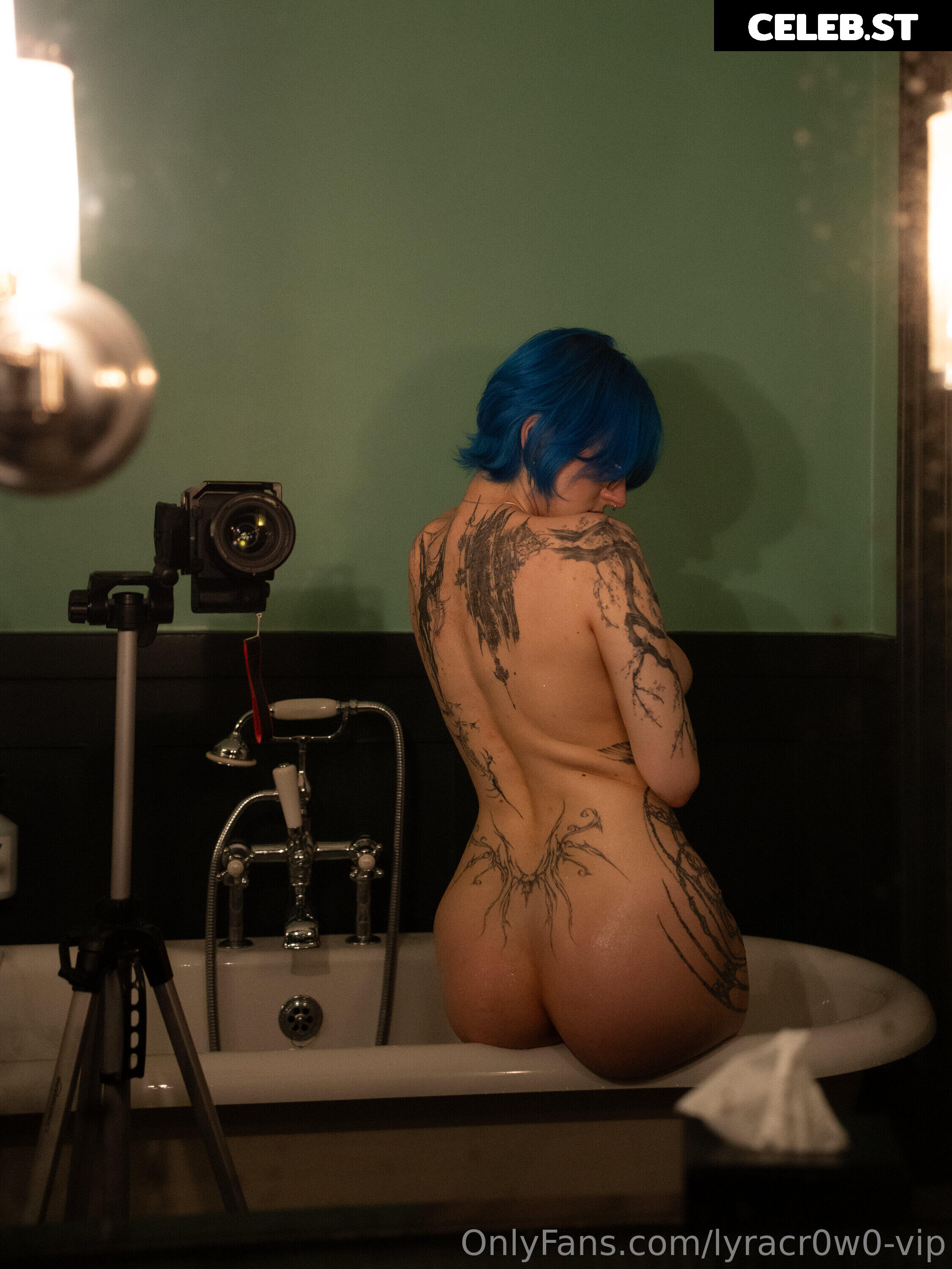 Lyra Crow | lyracr0w0 Image 24591978