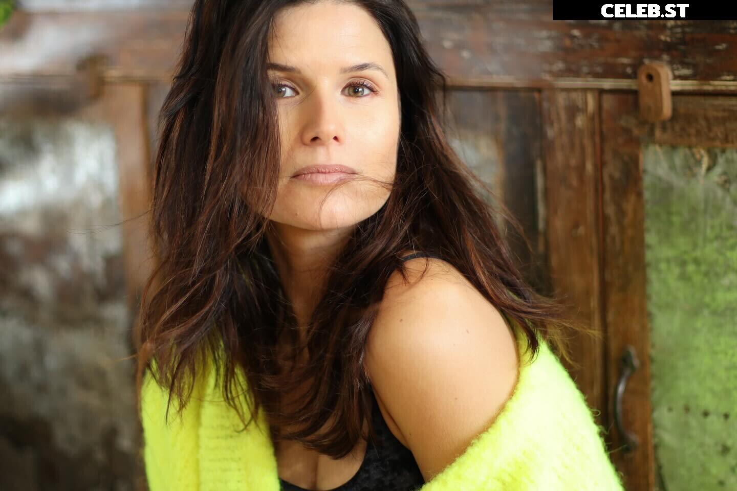 Flavie pean Image 24456946