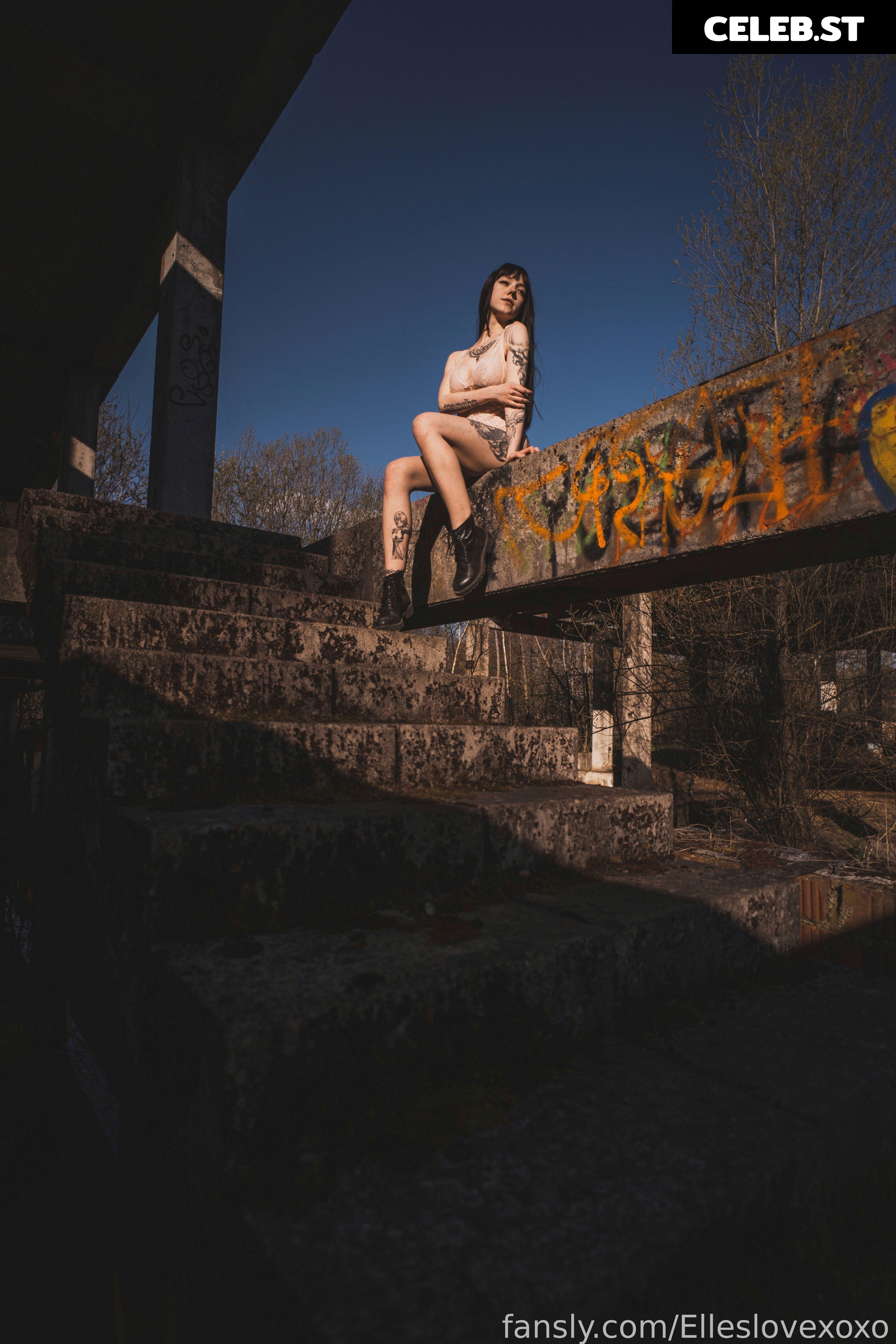 Elleslove | Elles | elleslovexoxo Image 24453314
