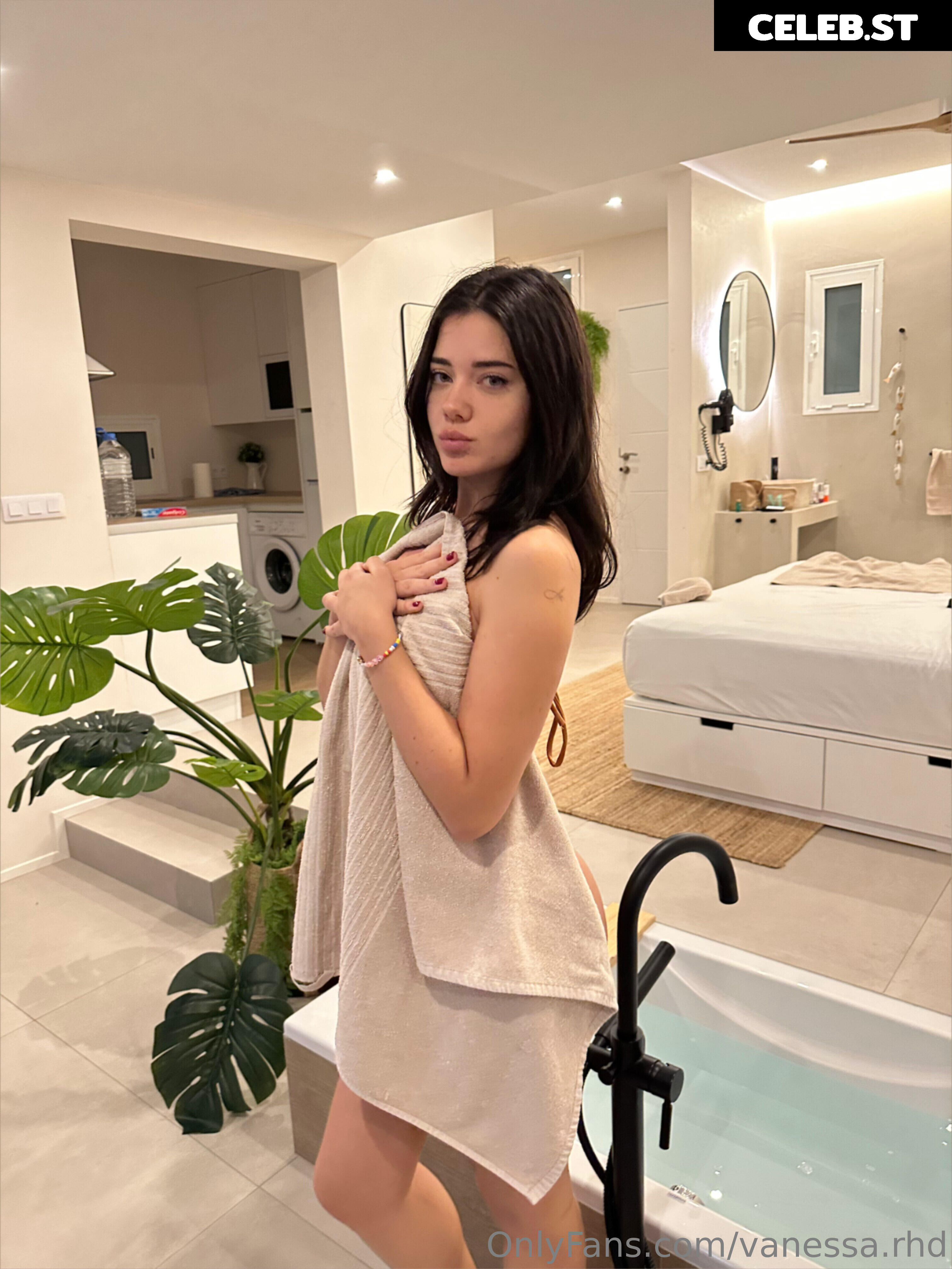 Vanessa.rhd / vanessarhd Image 24477353