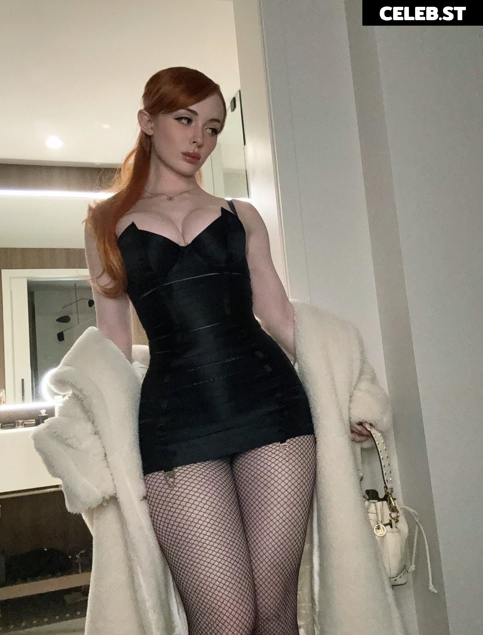 Jenna Lynn Meowri Image 24471787