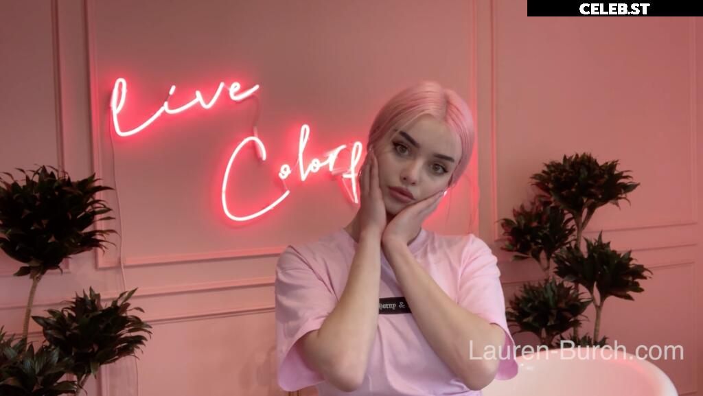 Julia &amp; Lauren Burch Image 2447175