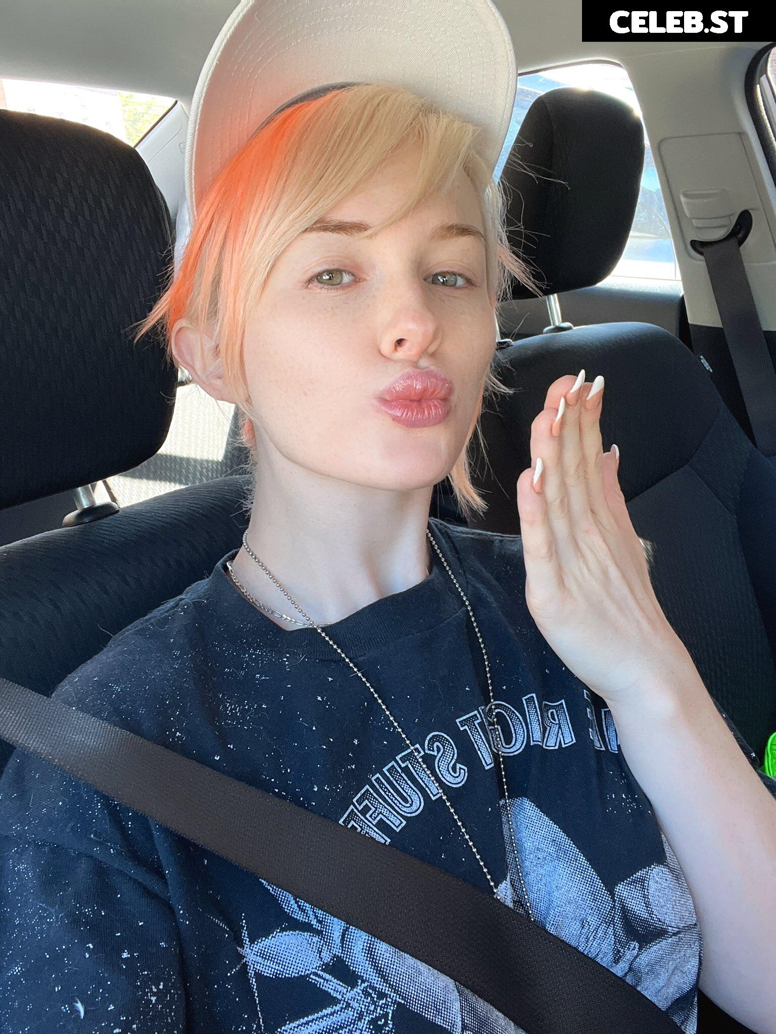 Jenna Lynn Meowri Image 24471230
