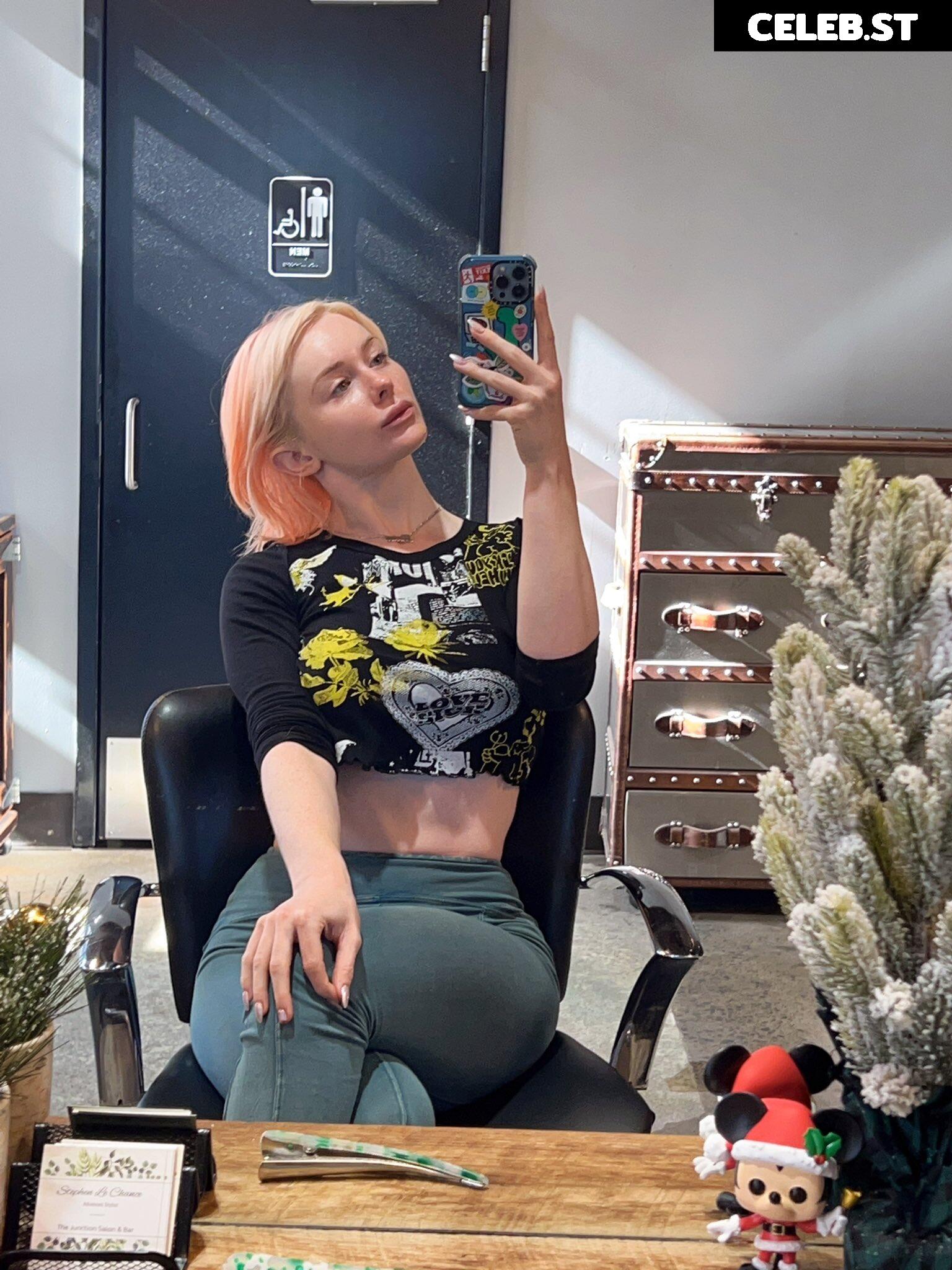 Jenna Lynn Meowri Image 24470916