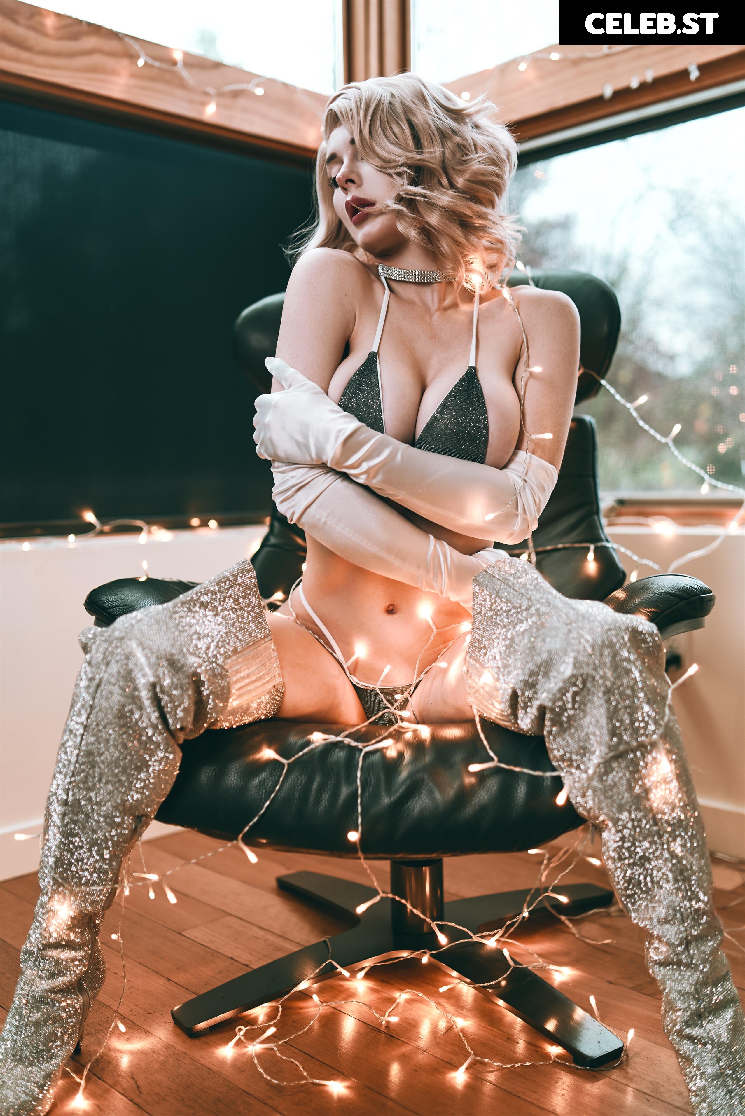 Jenna Lynn Meowri Image 24470121